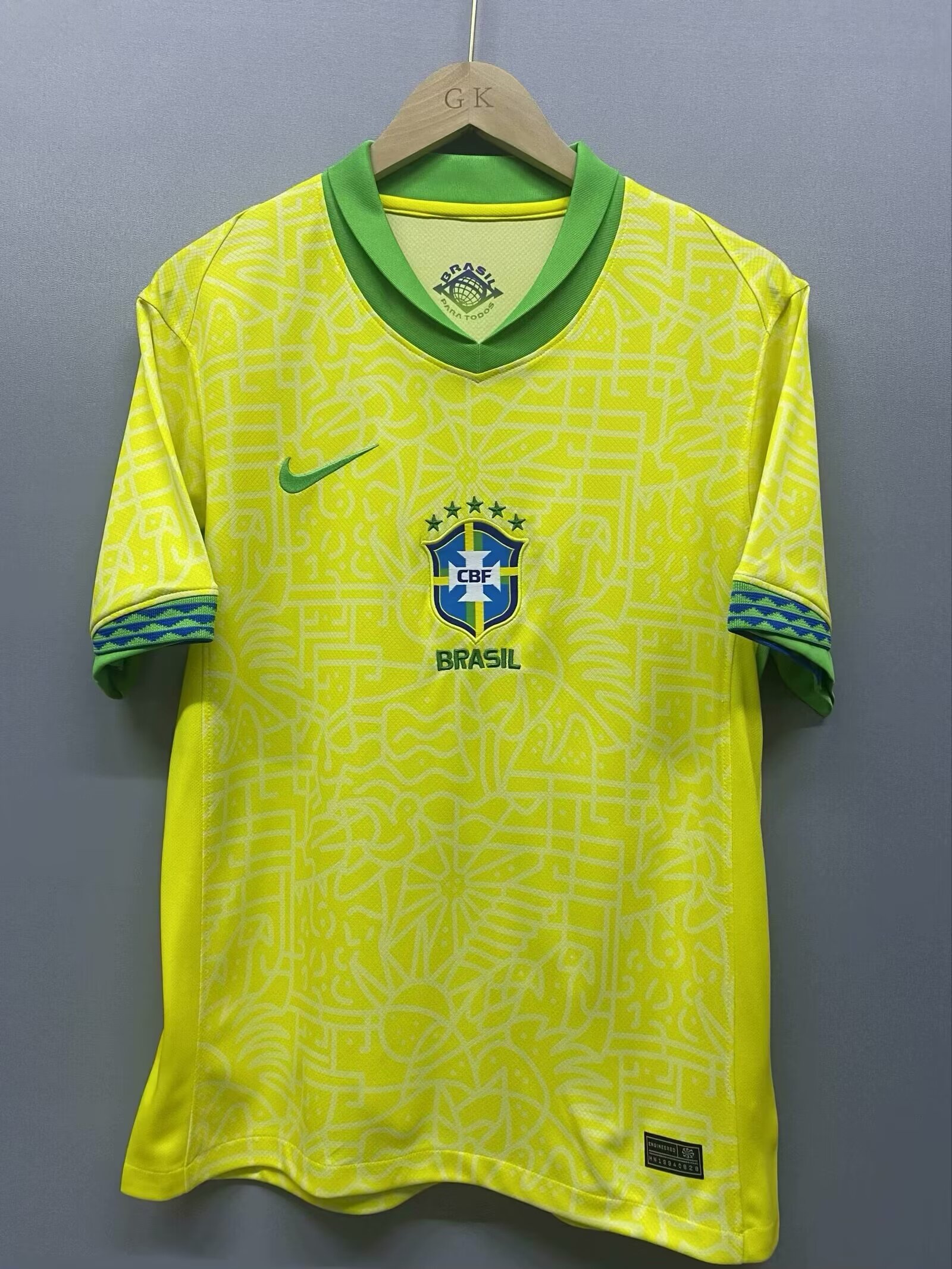 Fans Version 24/25 Brazil home 