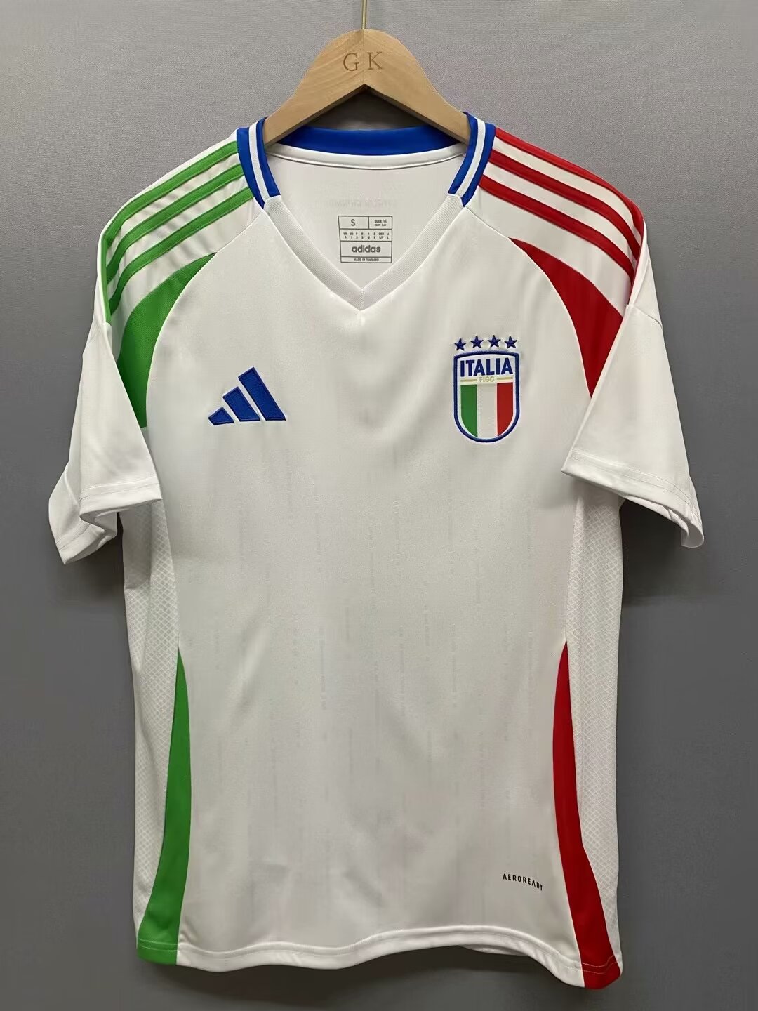 Fans Version 24/25 Italy away