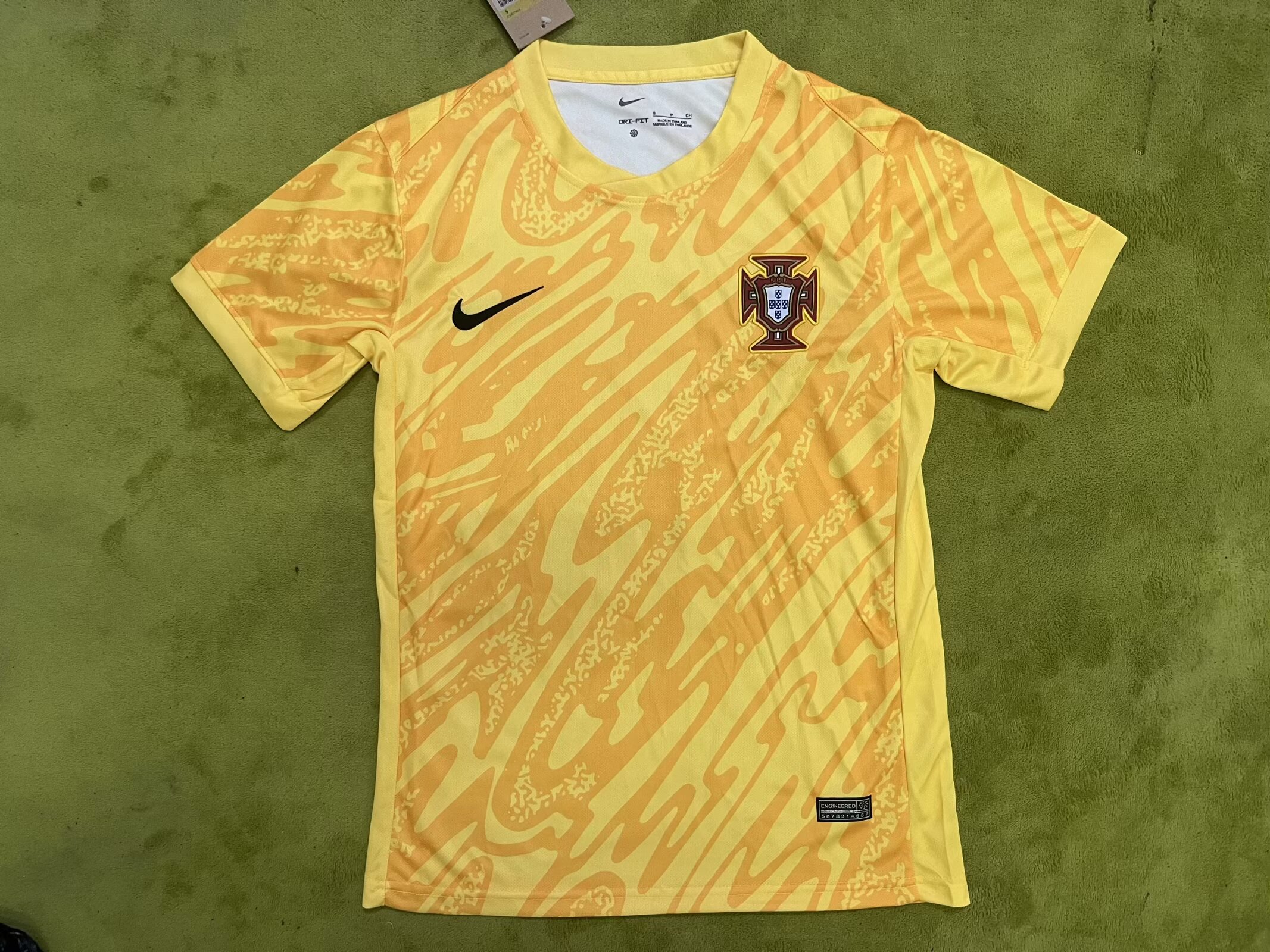 Fans Version 24/25 Portugal Goalkeeper