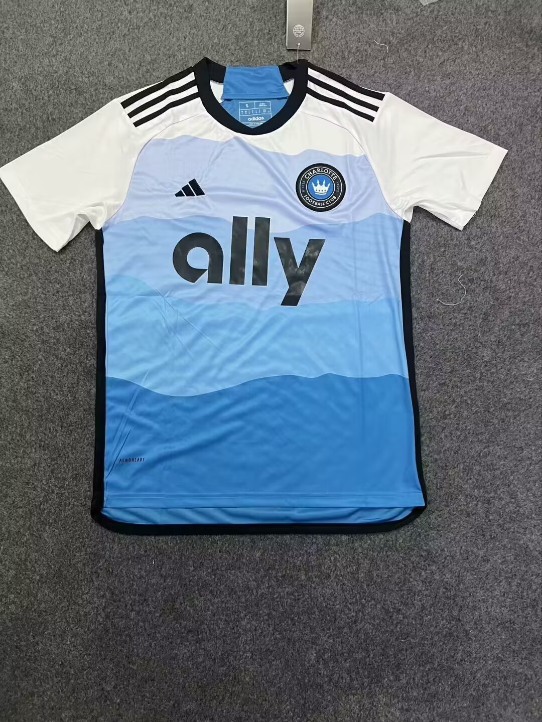 Fans Version 24/25 Charlotte home
