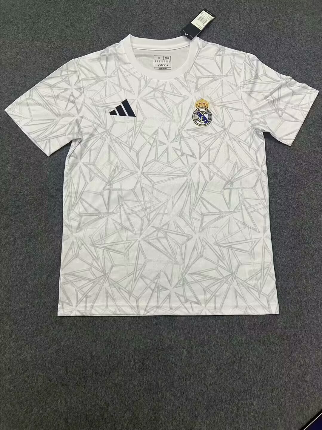 Fans Version 24∕25 Real Madrid training uniform 