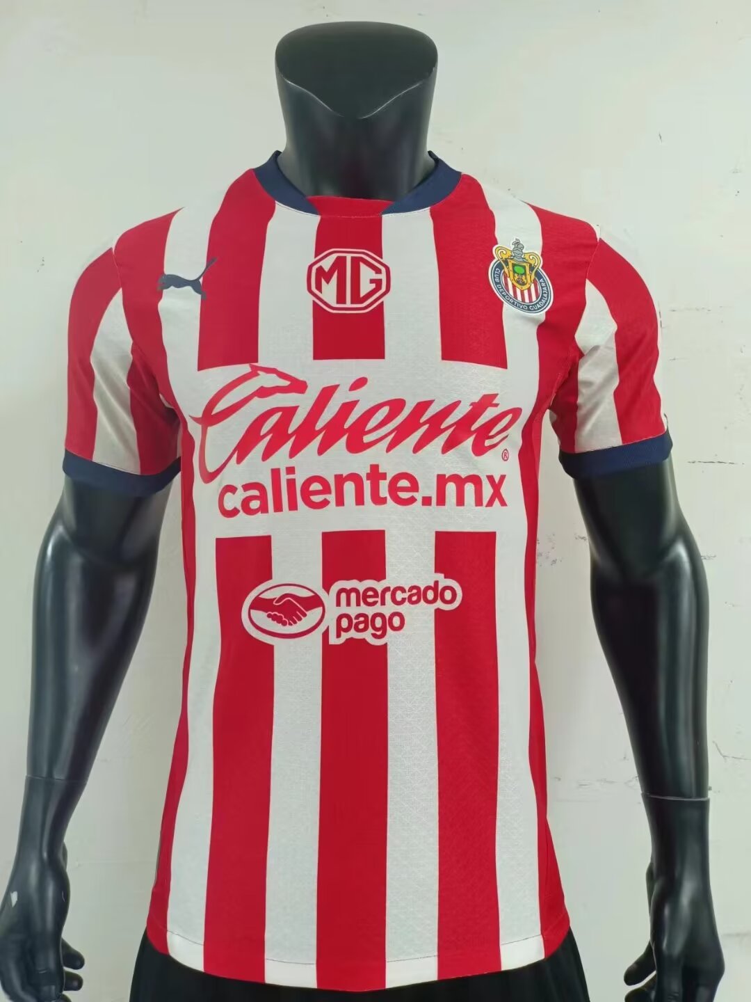 Player Version 24/25 Chivas home