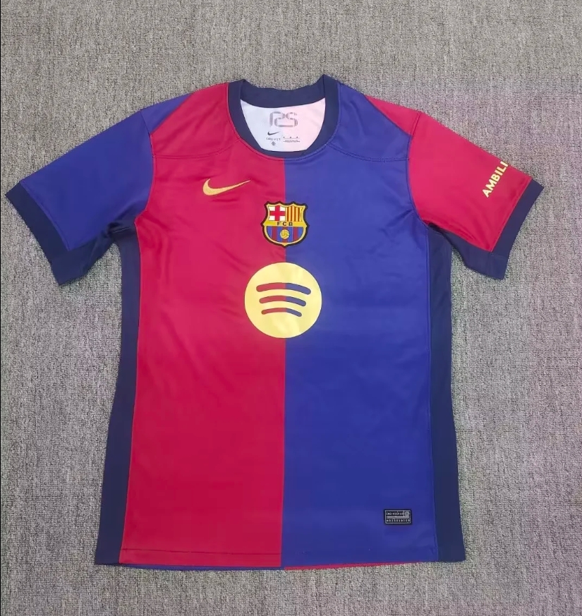 Fans Version 24/25 Barcelona home New advertising version