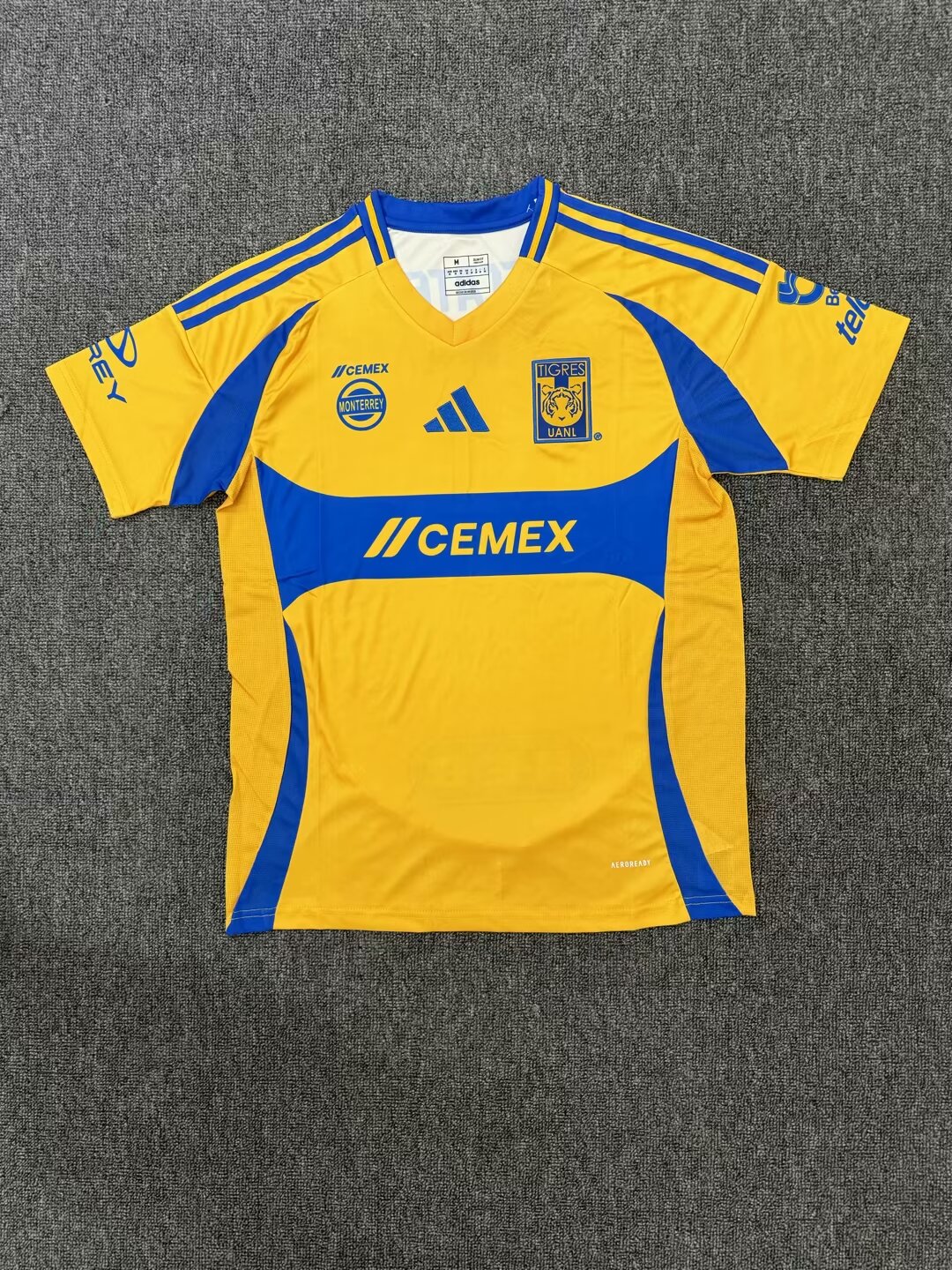 Fans Version 24/25 Tigres Home