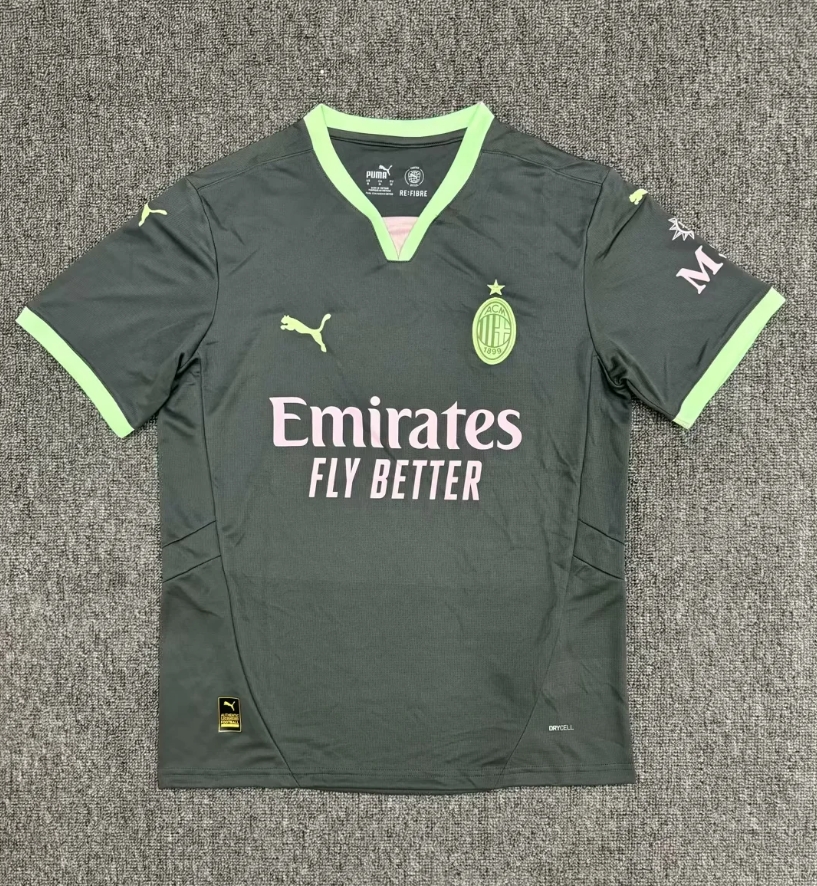 Fans Version 24/25 AC Milan third away