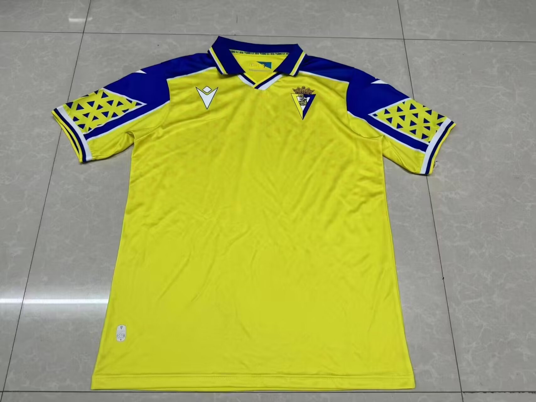 Fans Version 24/25 Cádiz Club home