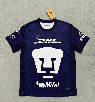 Fans Version 24/25 Pumas third away