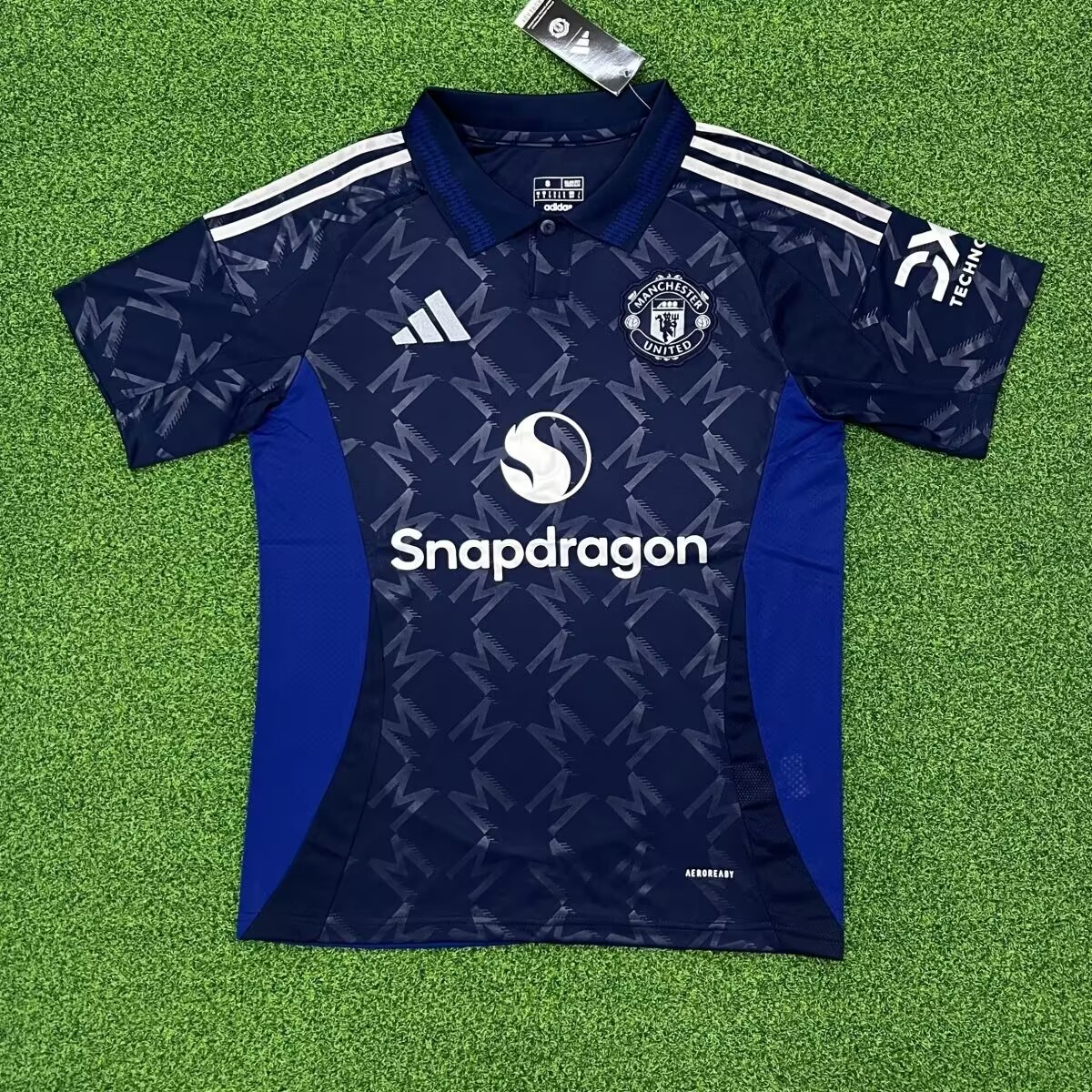 Fans Version 24/25 Manchester United away