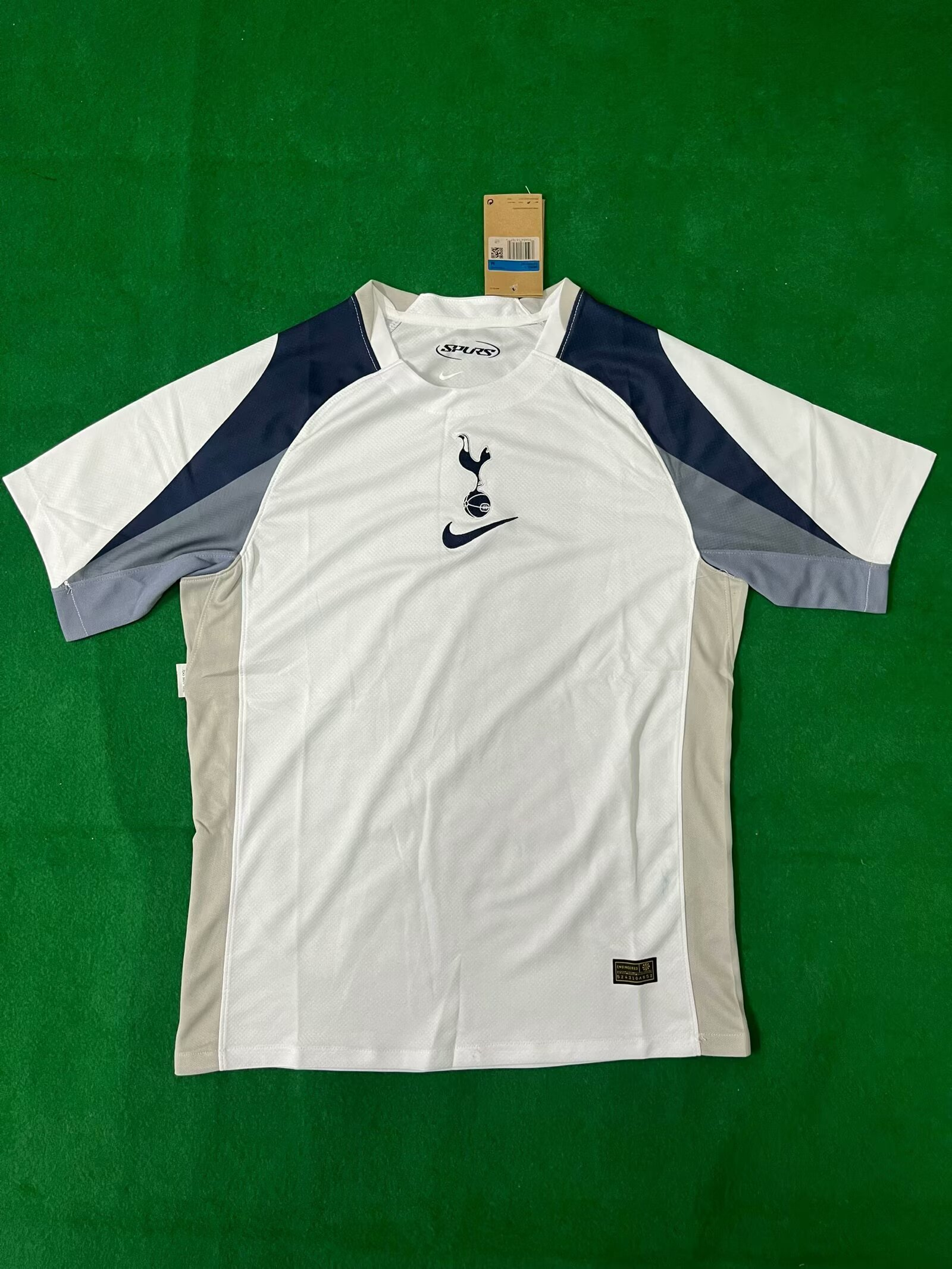 Fans Version 25/26 Tottenham  home