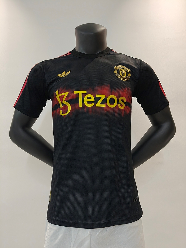 Manchester United year of the snake special version