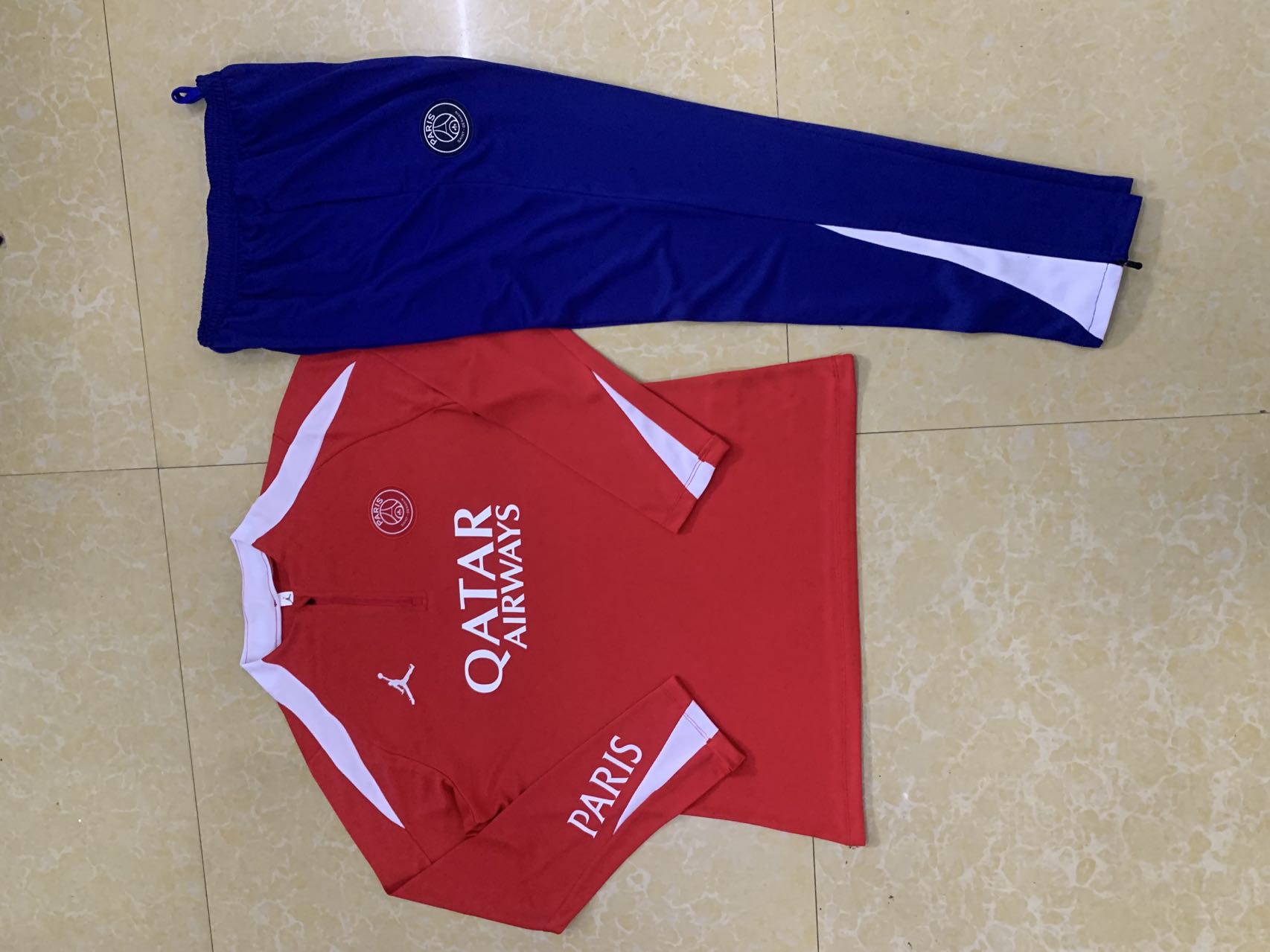 25/26 Paris red half zip Tracksuit  kits