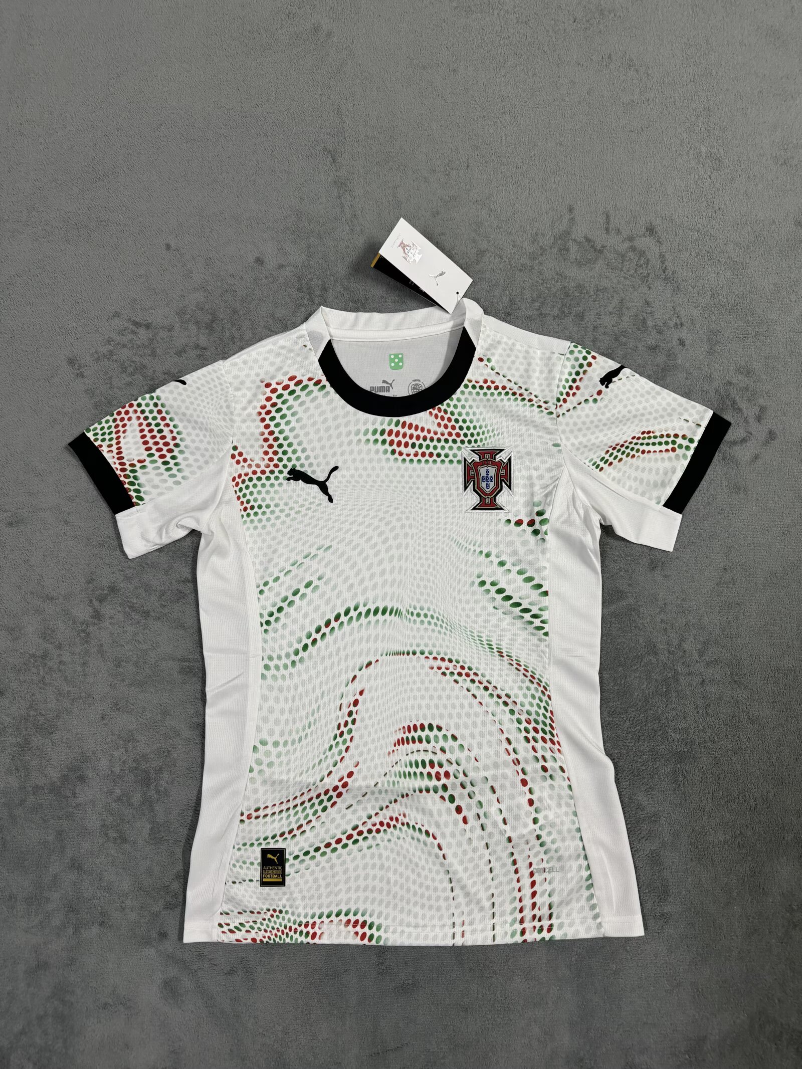 Fan Version25/26 Portugal away woman jersey