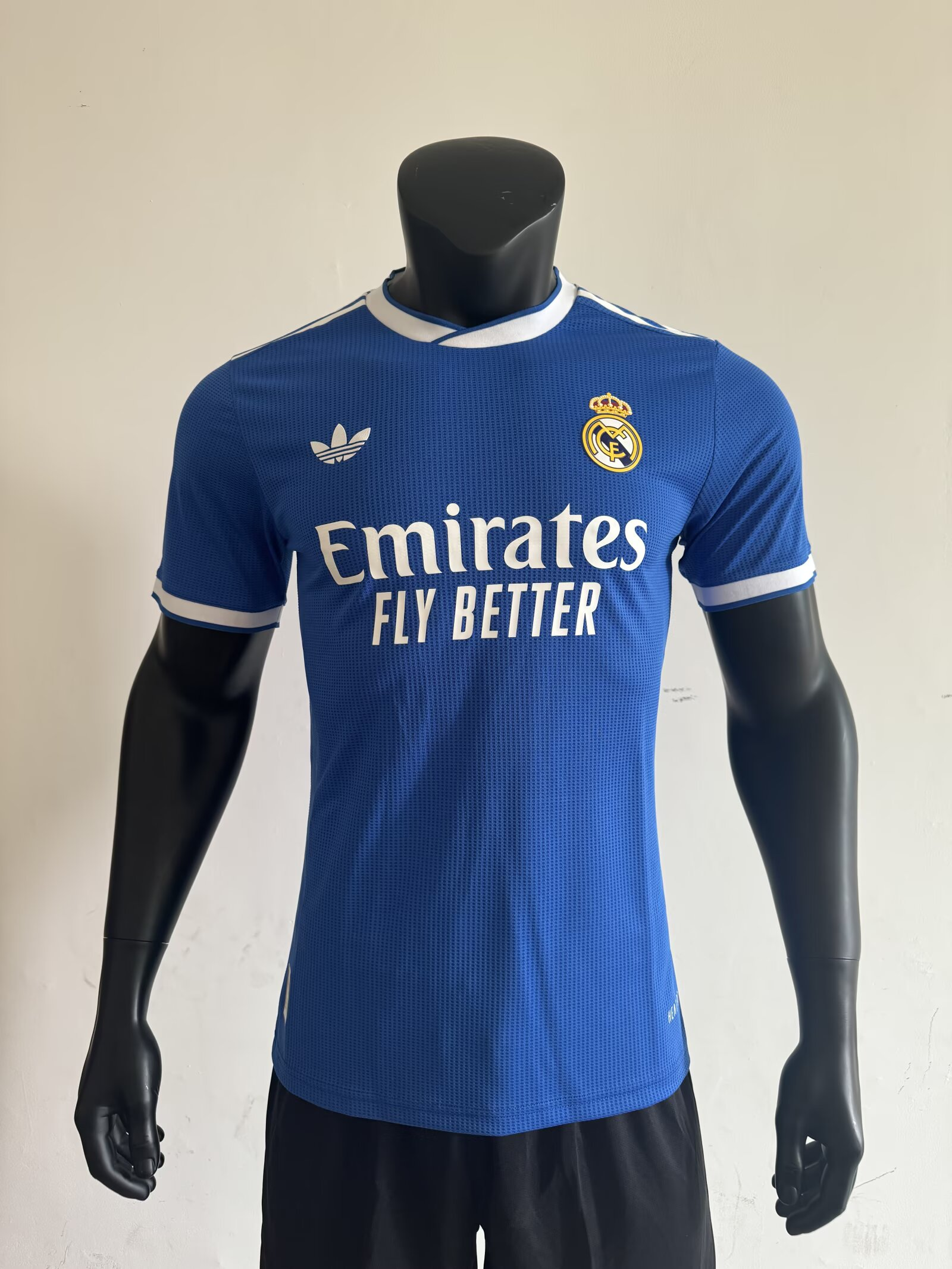 player version 25/26 Real Madrid second away