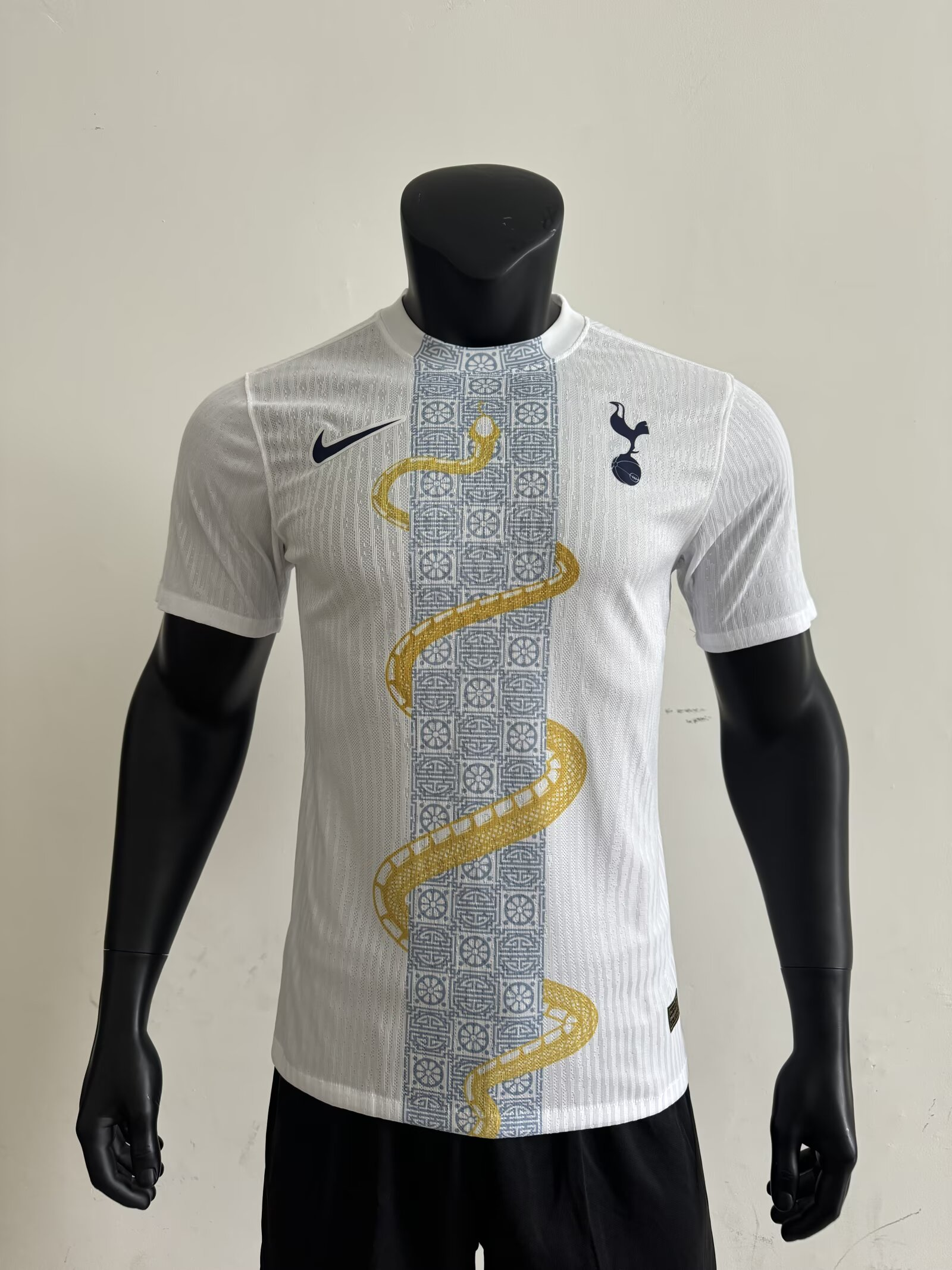 25/26Tottenham player version pre match uniform