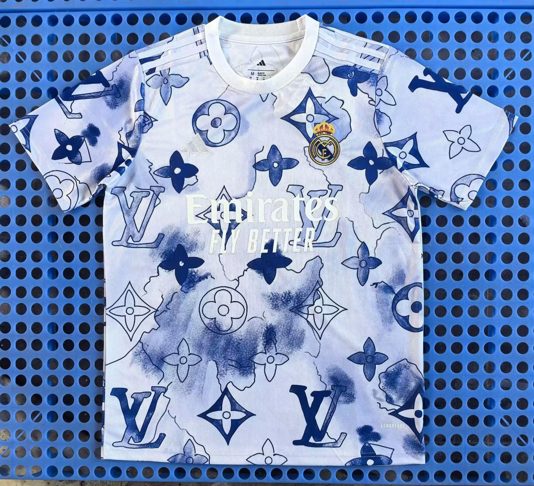 Fan version 25/26 Real Madrid white lv special version