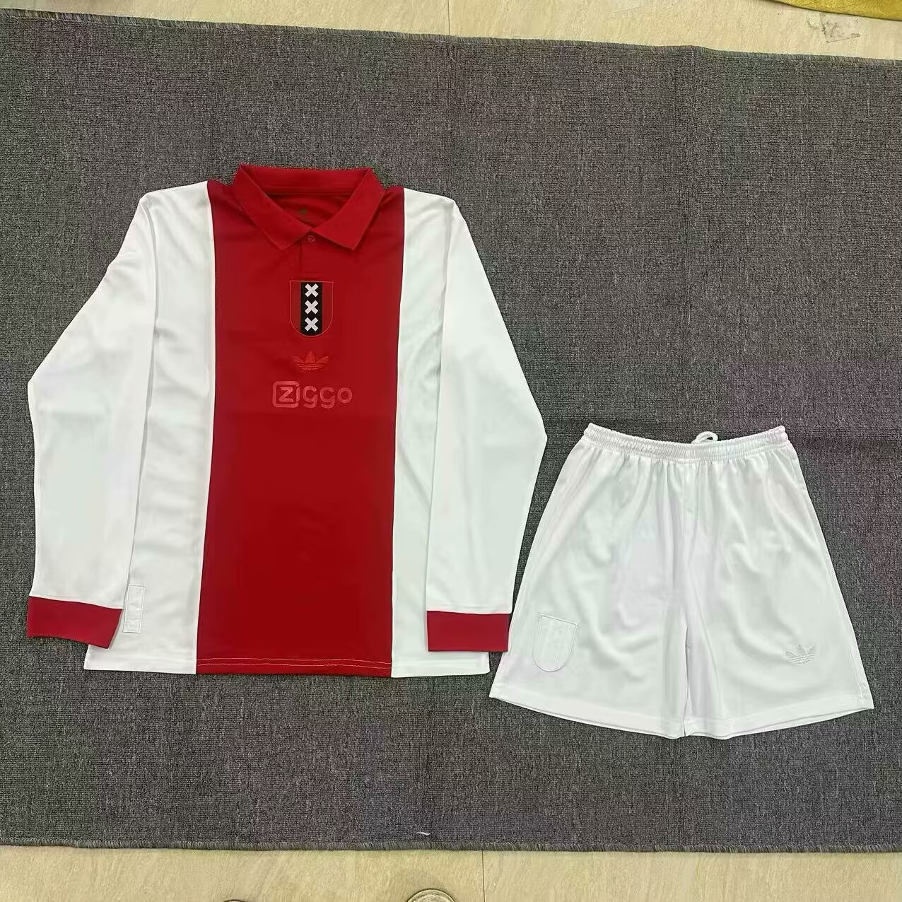  25/26AJAX .Adults Kits 125th anniversary