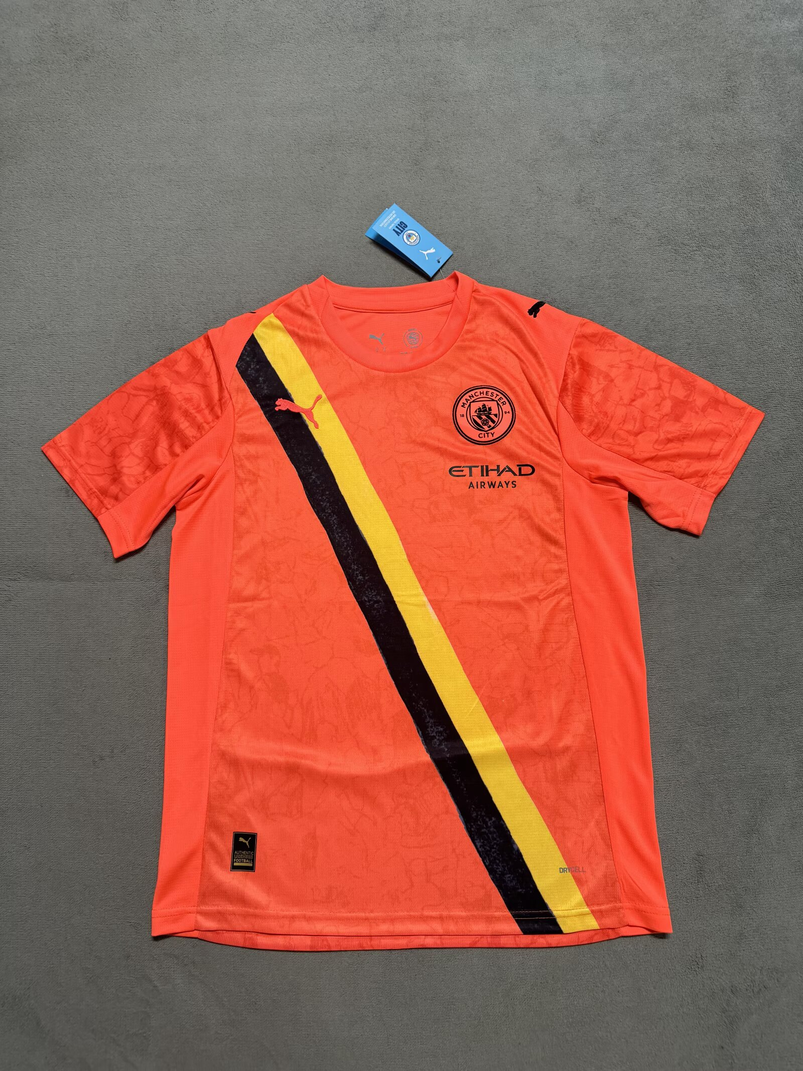 Fans Version 25/26  Manchester City second away