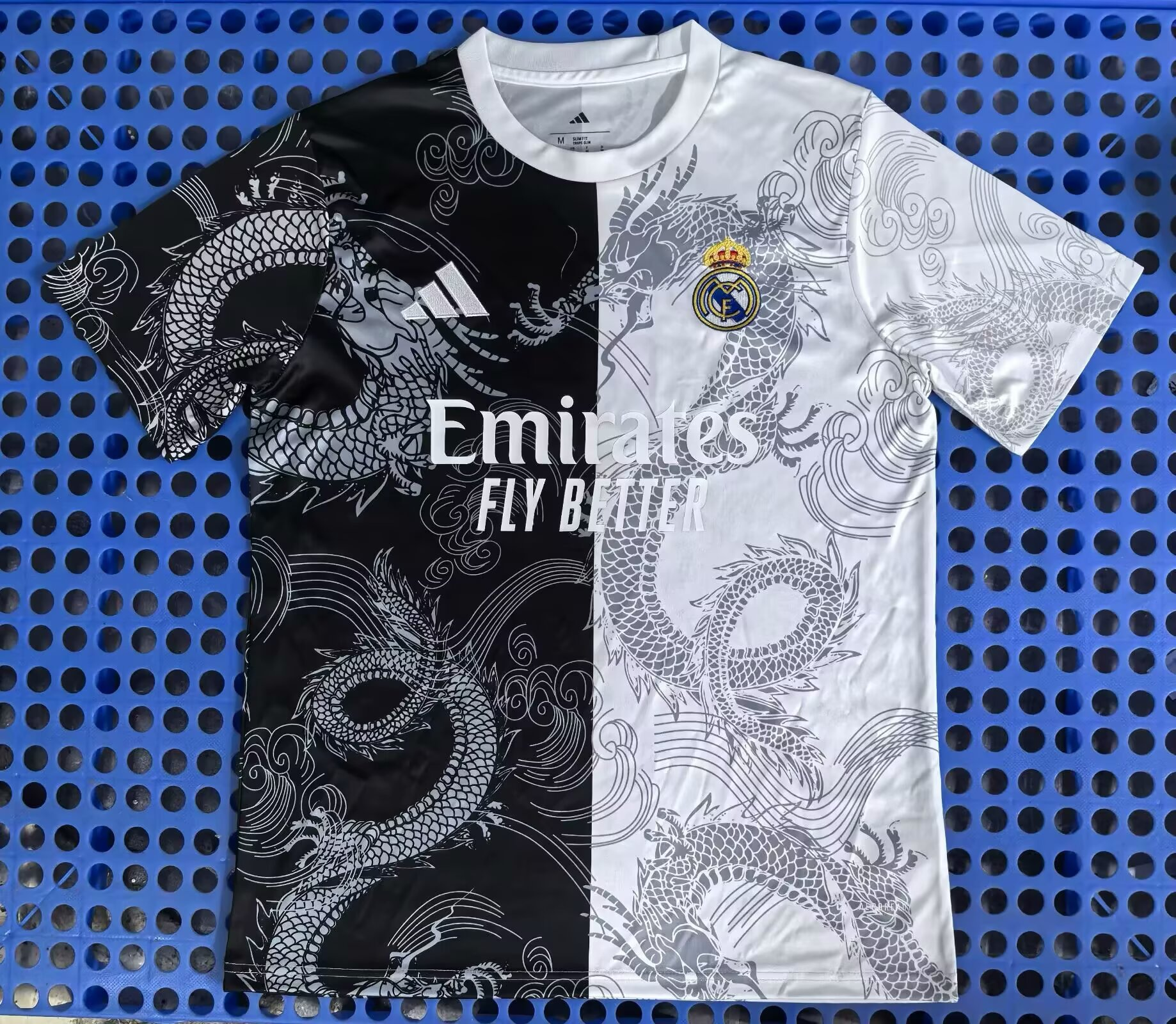 Fans Version 25/26  Real Madrid Dragon Black and White Training Uniform