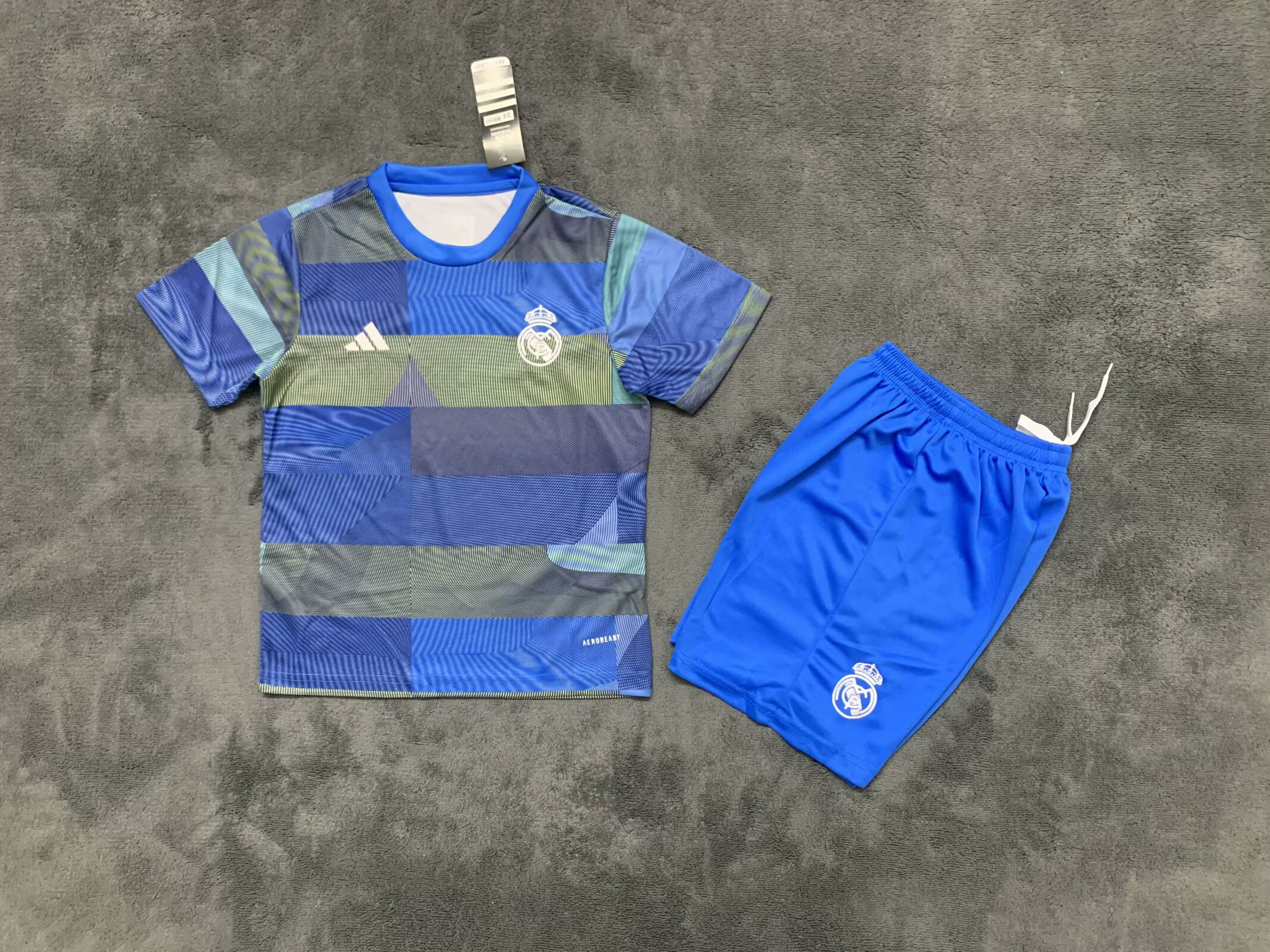 25/26Kids kits  Real Madrid Blue Training Suit