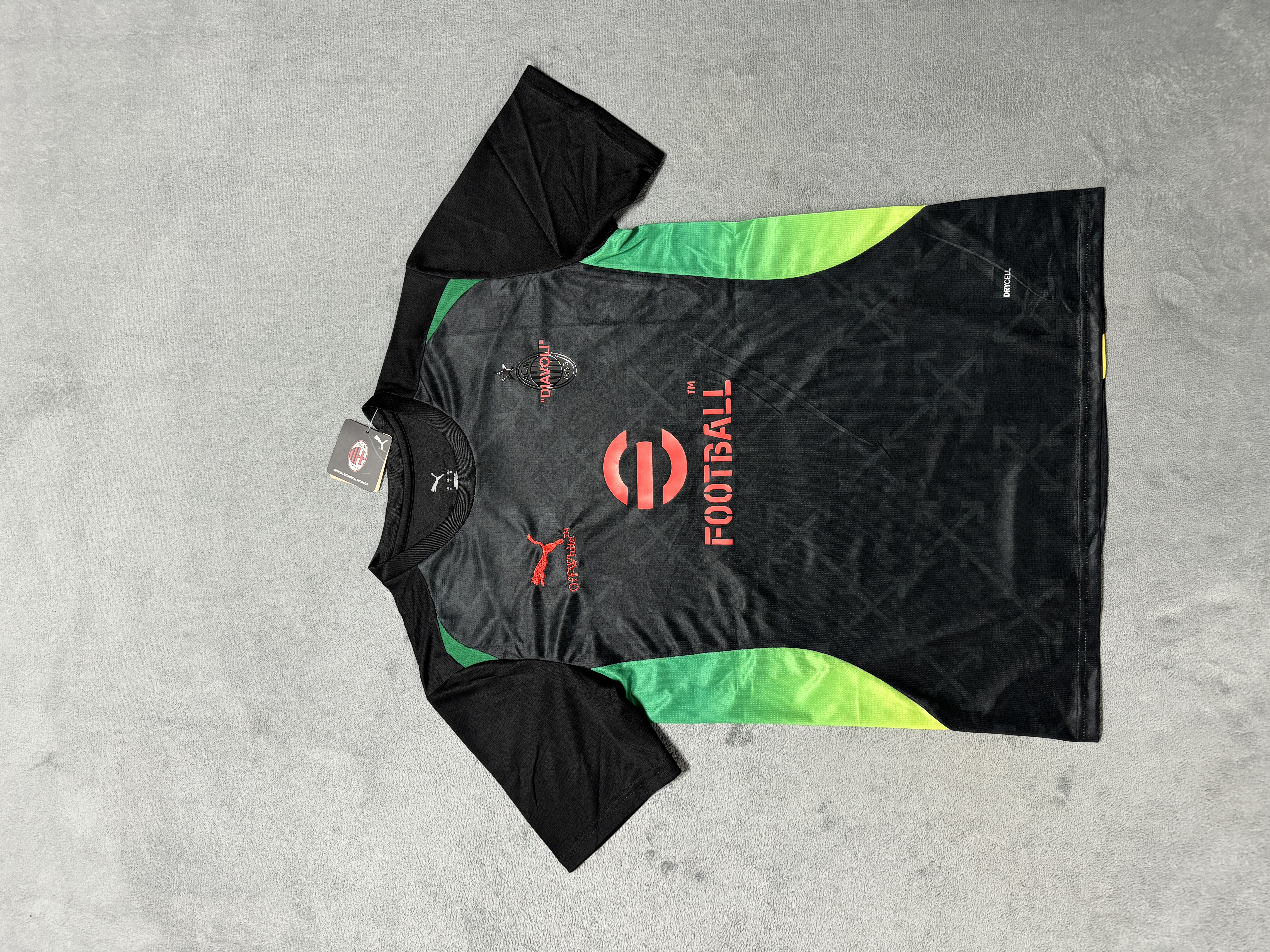 Fans Version 25/26AC pre match training uniform