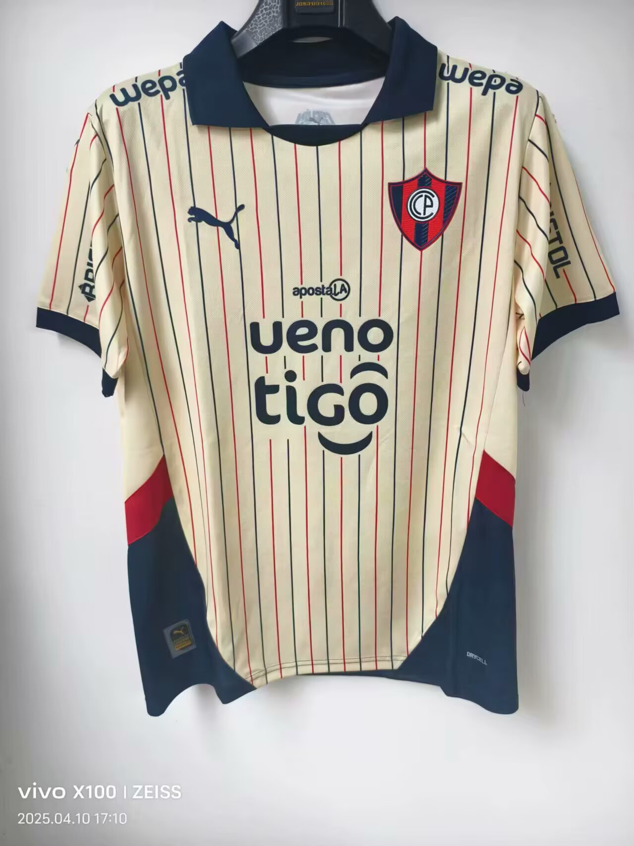 Fans Version 2526ParaguayPoteno  Hills away