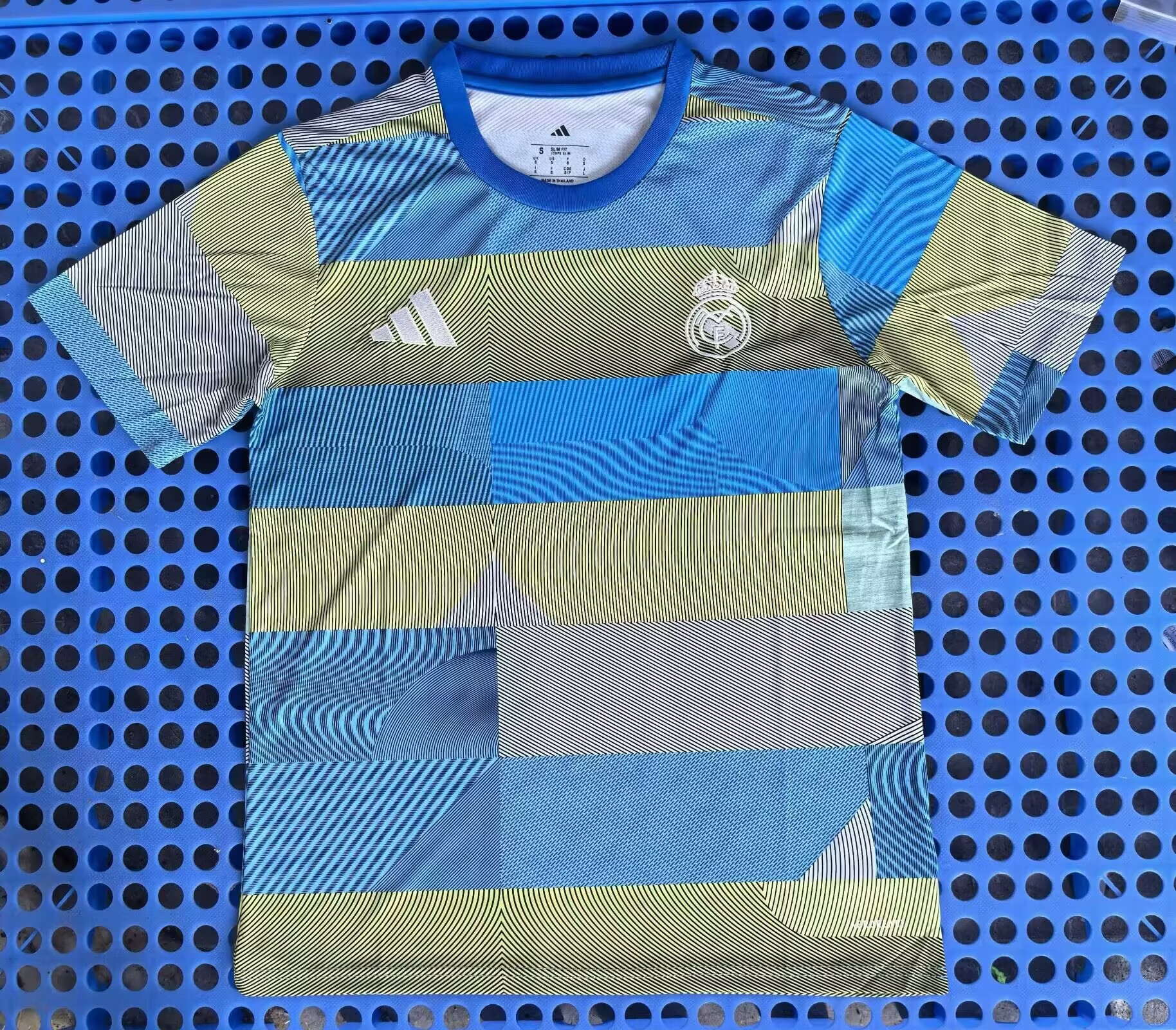 Fans Version 2526Real Madrid colored pre match training uniform 