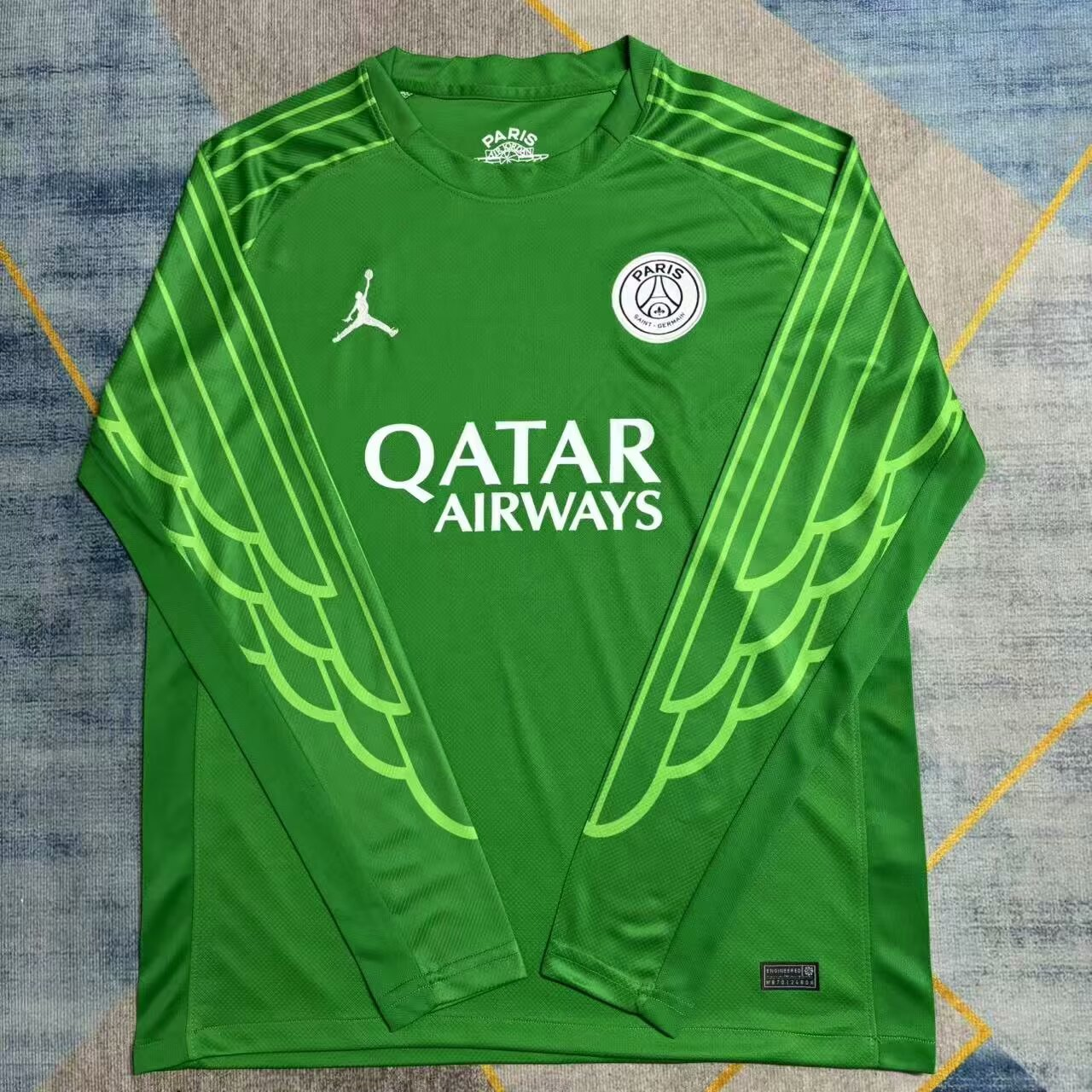Fans Version 2526Paris long sleeved fan