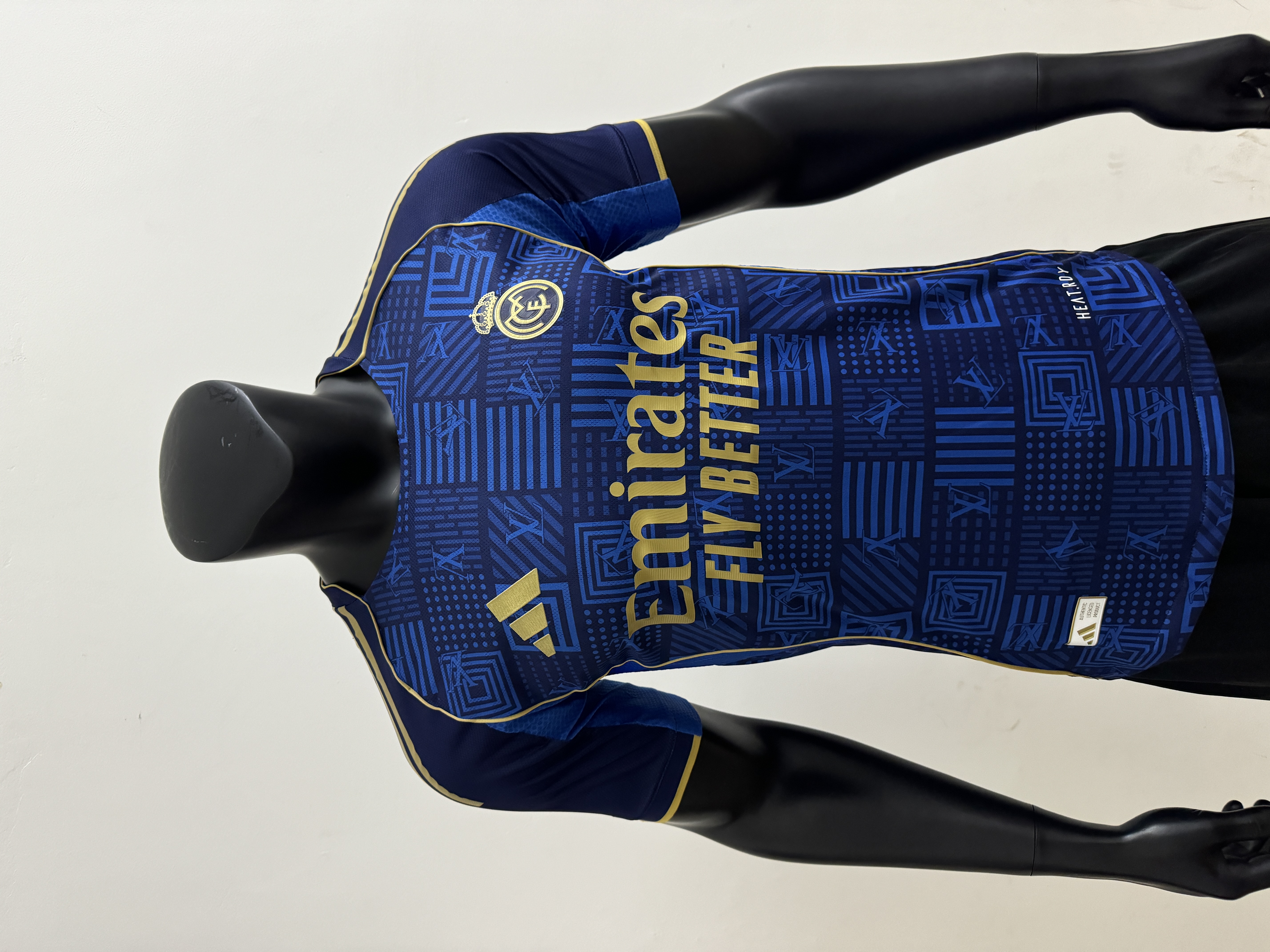 2526Real Madrid LV co branded round neck player