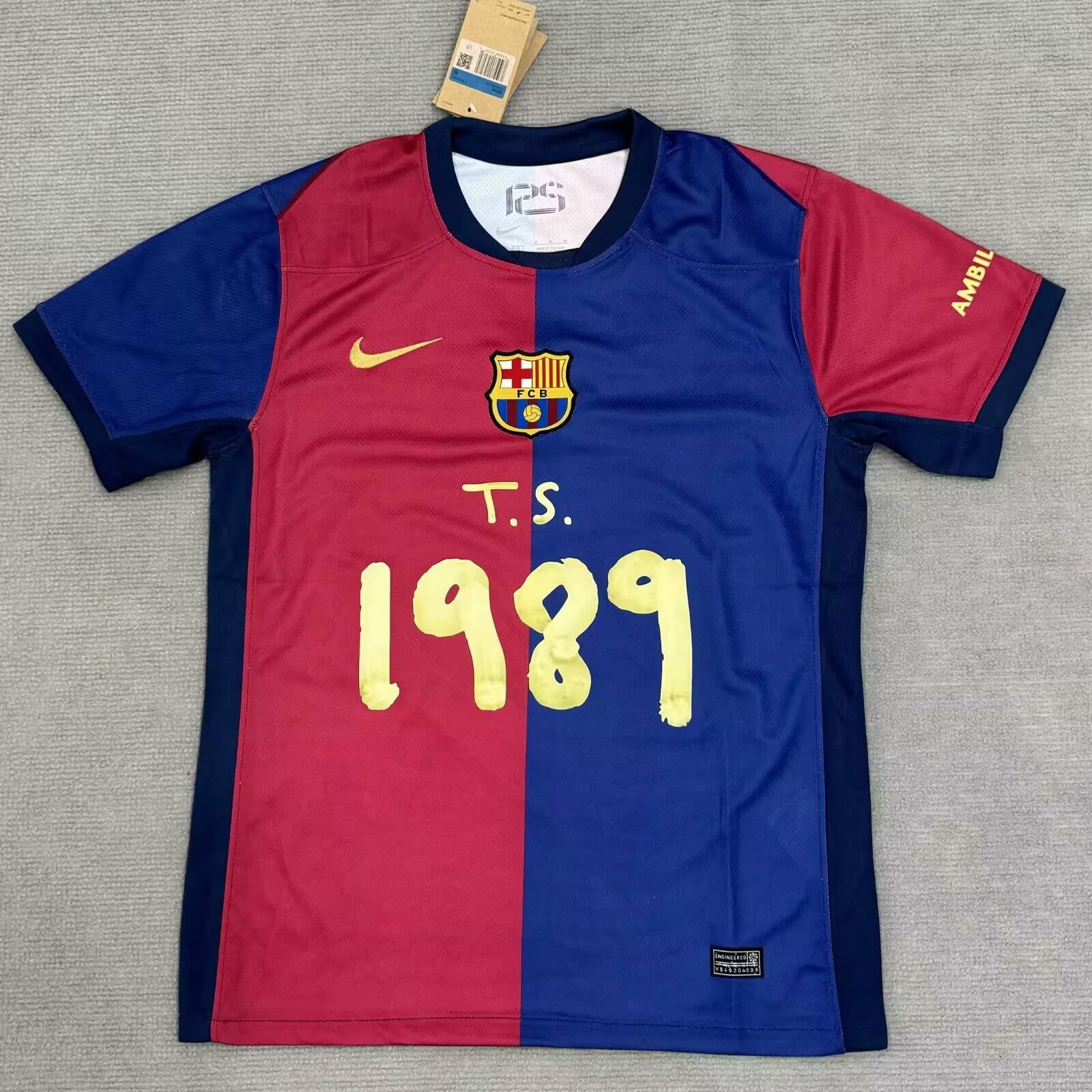 Fans Version 2526Barcelona home court 