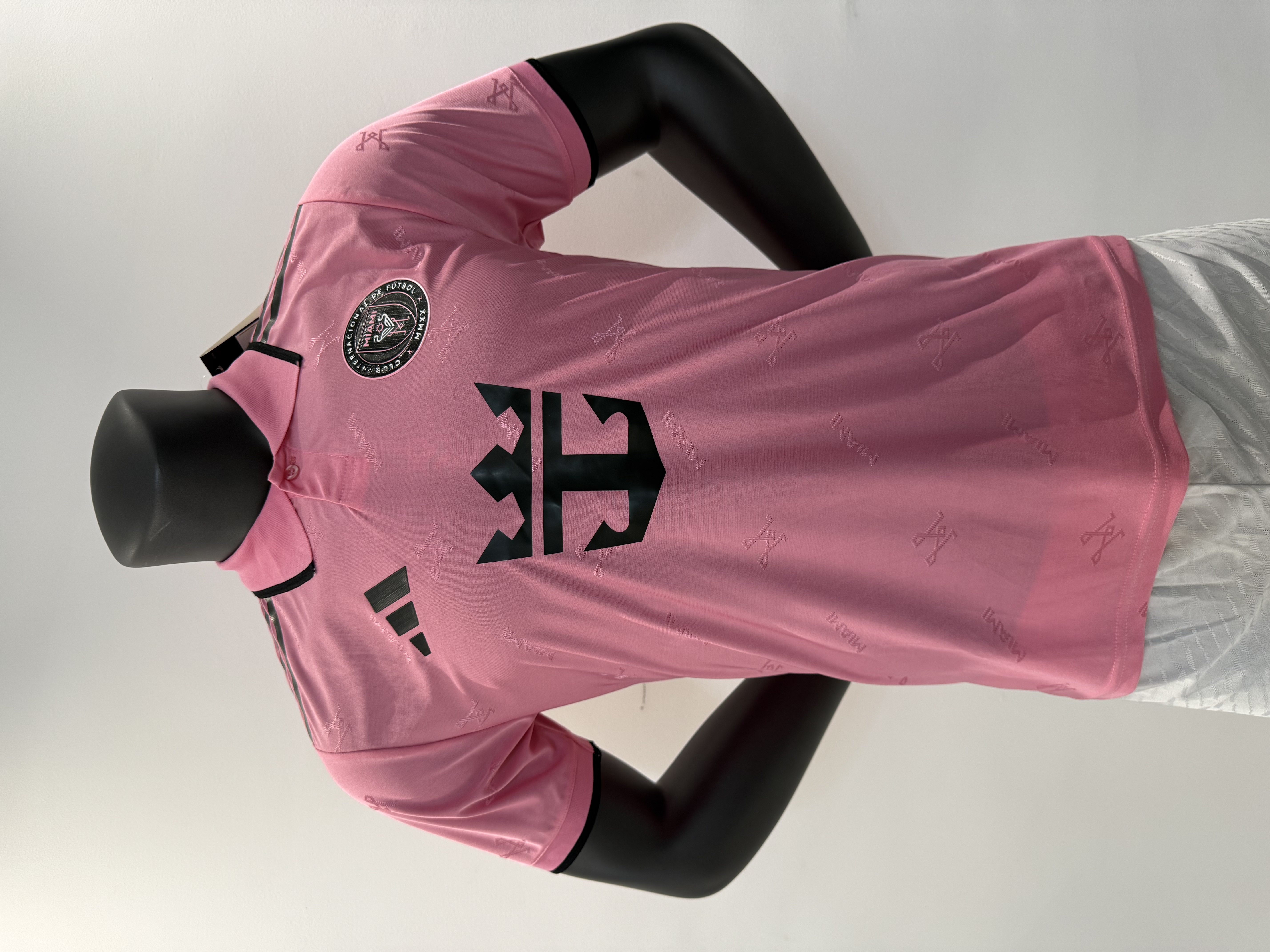 25/26Miami Pink Special Edition