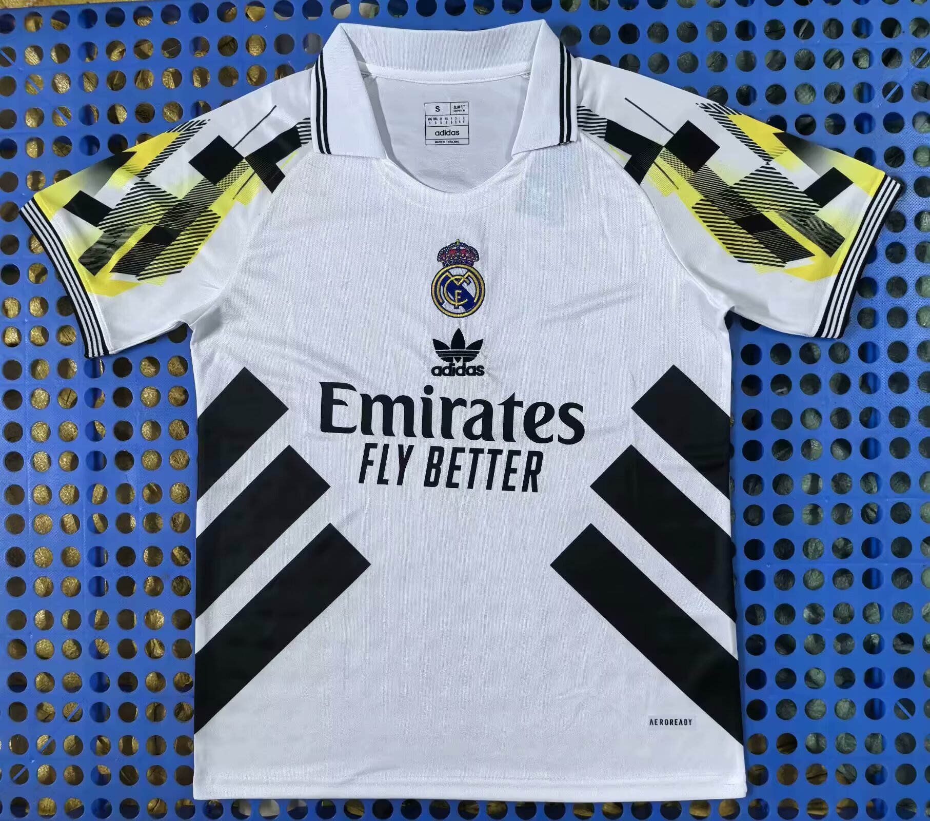 Fans Version 25/26 Real Madrid Clover White Pre match Training Dress