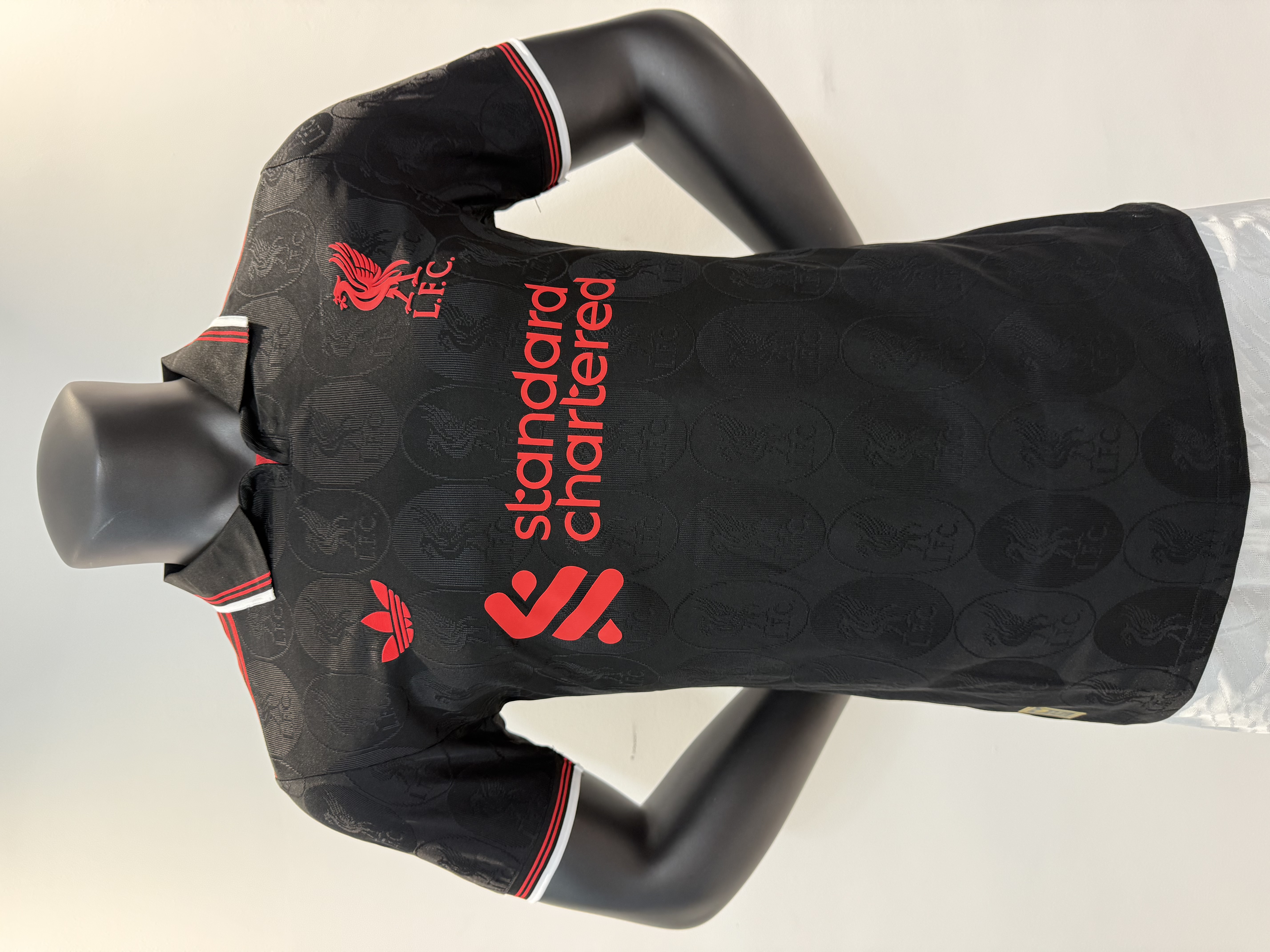 Player Version 25/26 Liverpool Black Special Edition