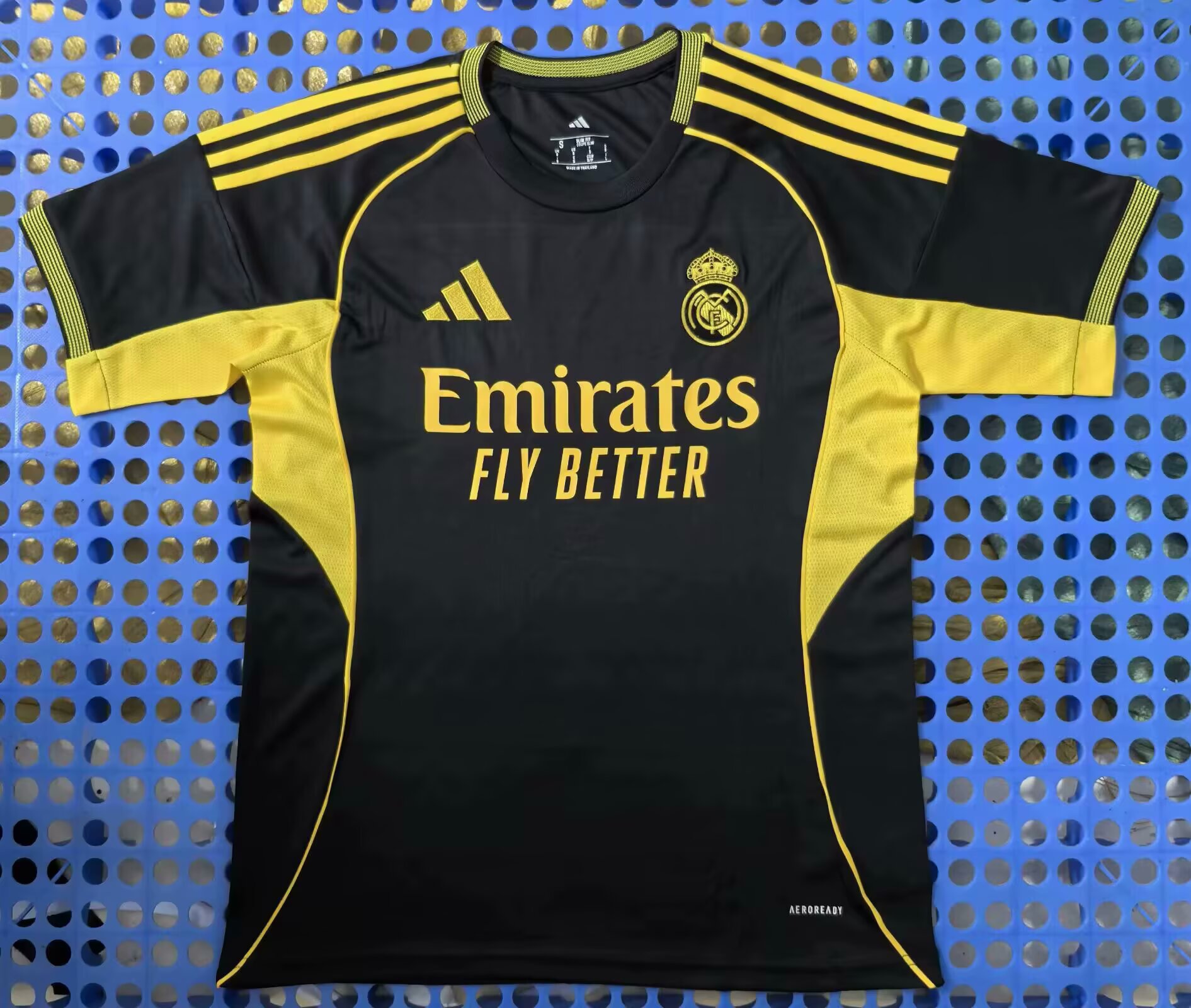 Fans Version 25/26 Real Madrid Black Dragon White Spray Dragon 