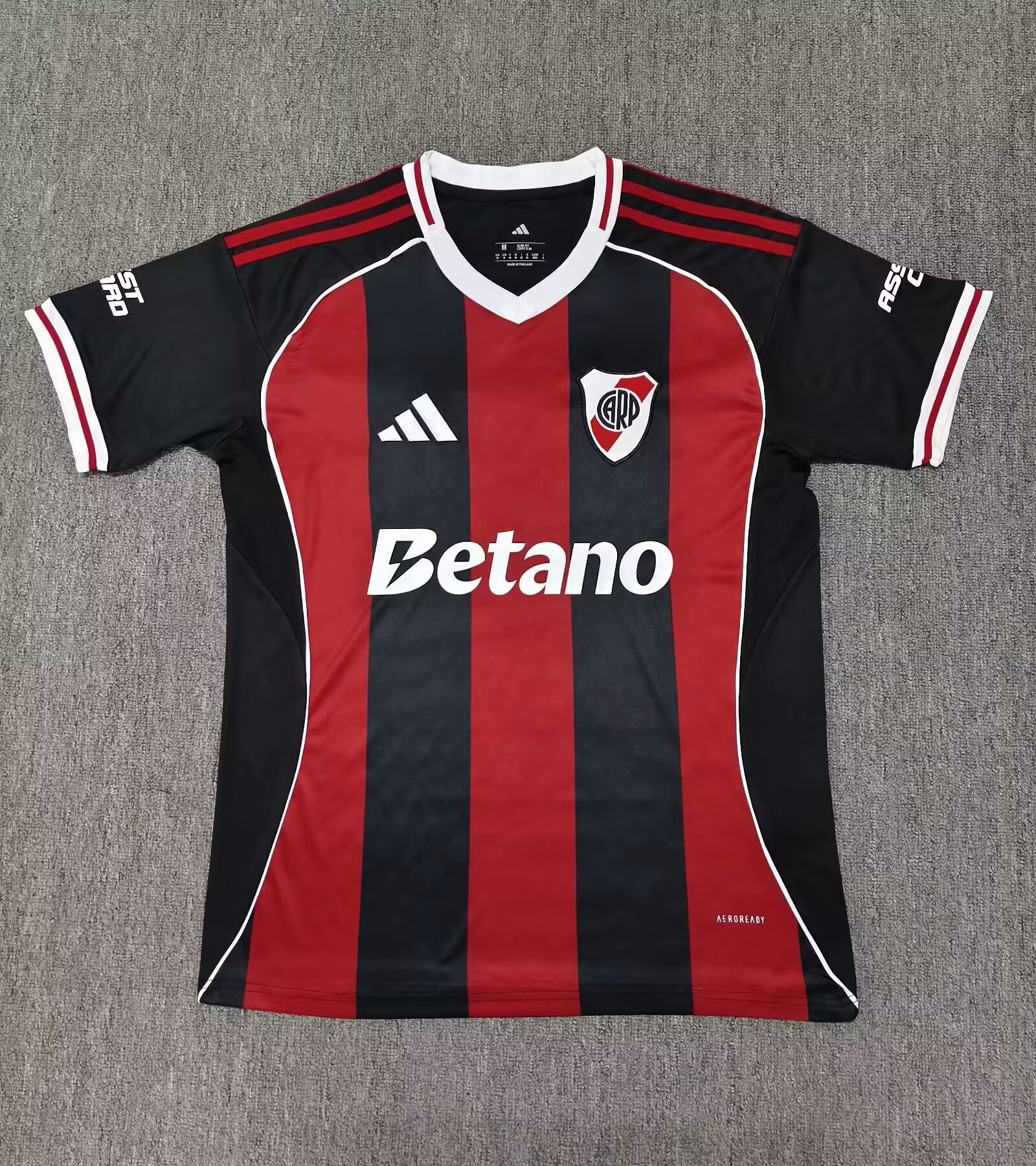 Fans Version 25/26 River Plate away 