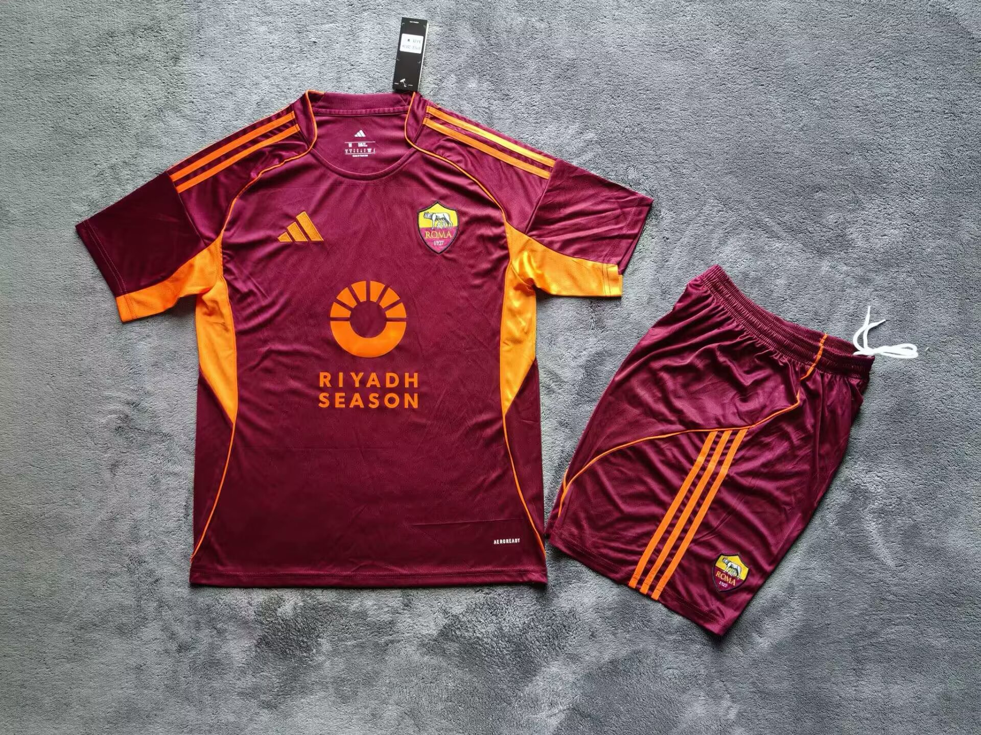 Adults kits 25/26 Roman home