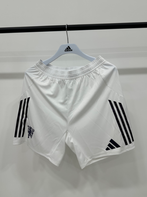 Player version 25/26 Manchester United away shorts