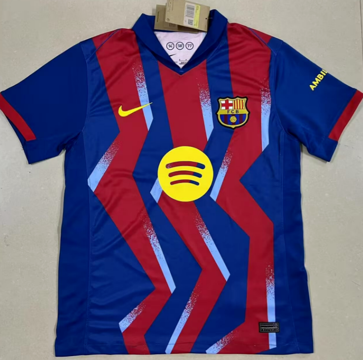 Fans Version 25/26 Barcelona Three Guests