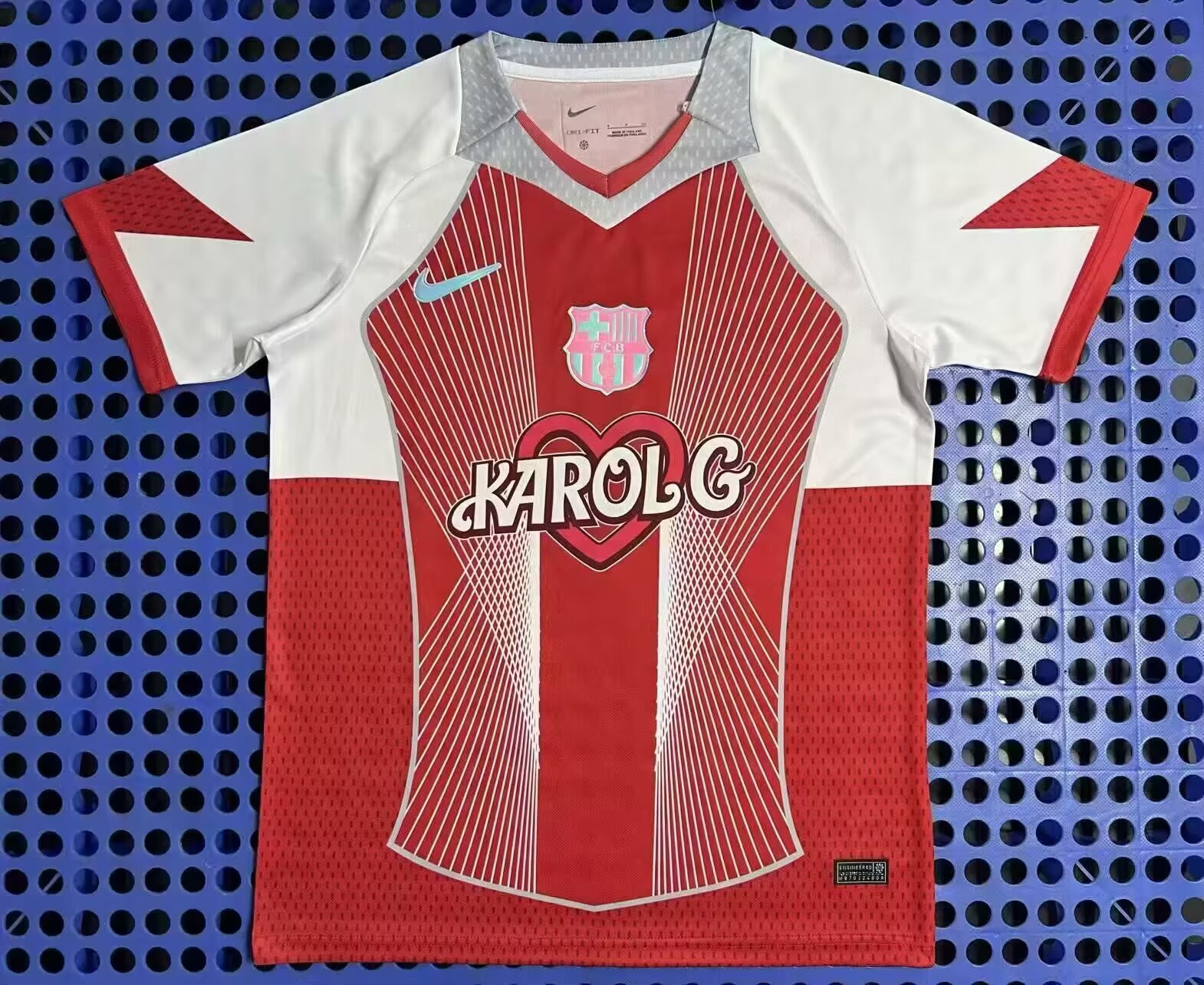 Fans Version 25/26 Barcelona red heart-shaped special edition