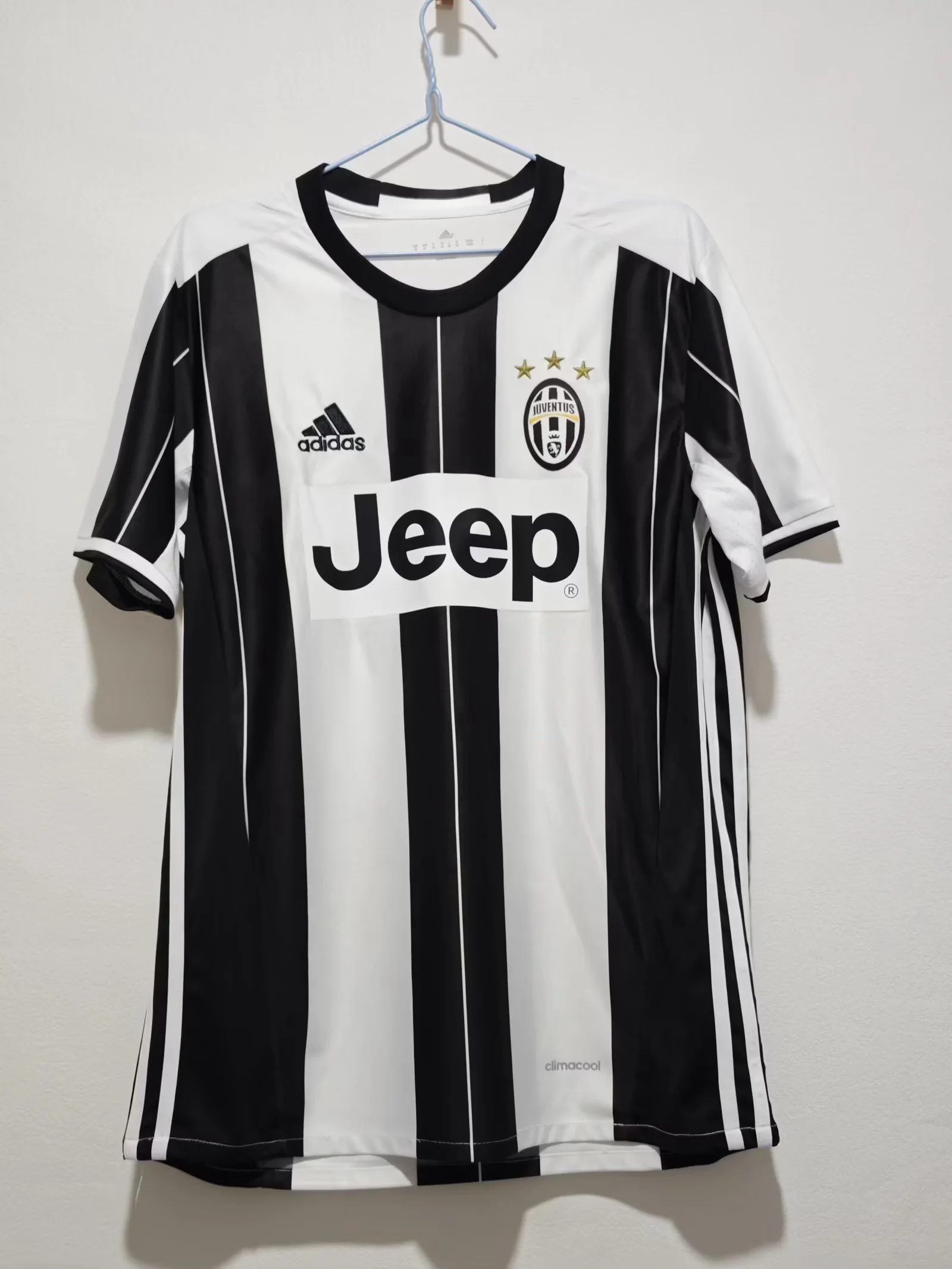 Retro 16/17Juventus home