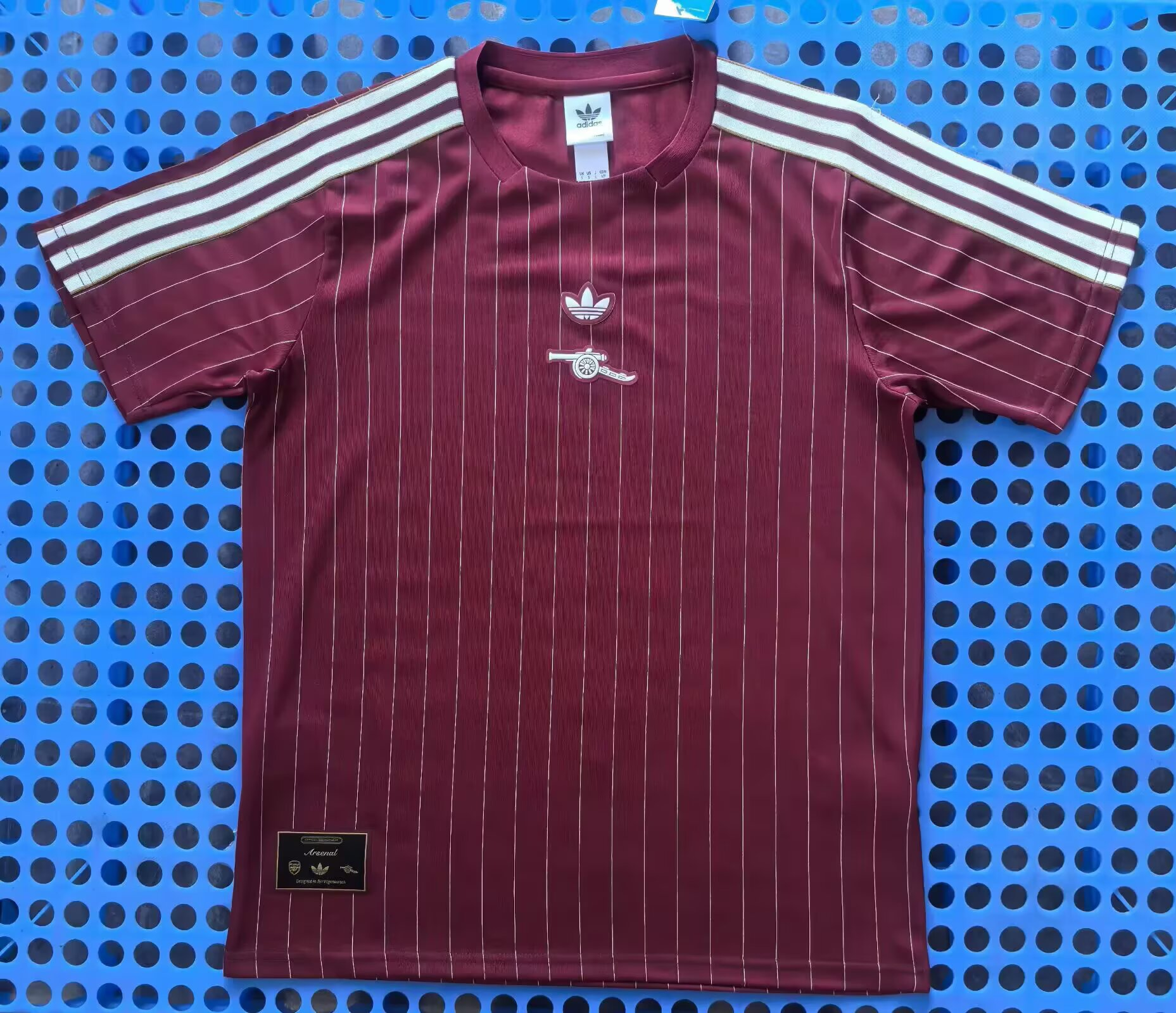 Fan version 25/26 Arsenal retro maroon