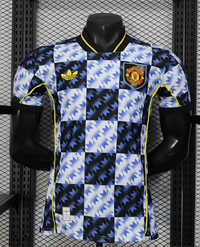 Player Version 25/26 Manchester City's three away