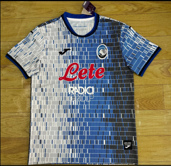 Fan version 25/26 Atlanta Christmas