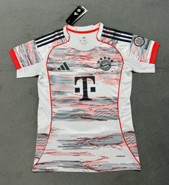 Fans Version 25/26 Bayern away Women