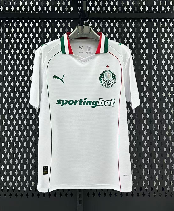 Fan version 26/27 Palmeiras away in white