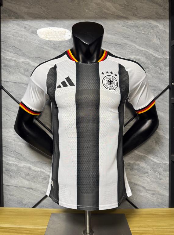 Player Version 26/27 German Special Edition Black and White