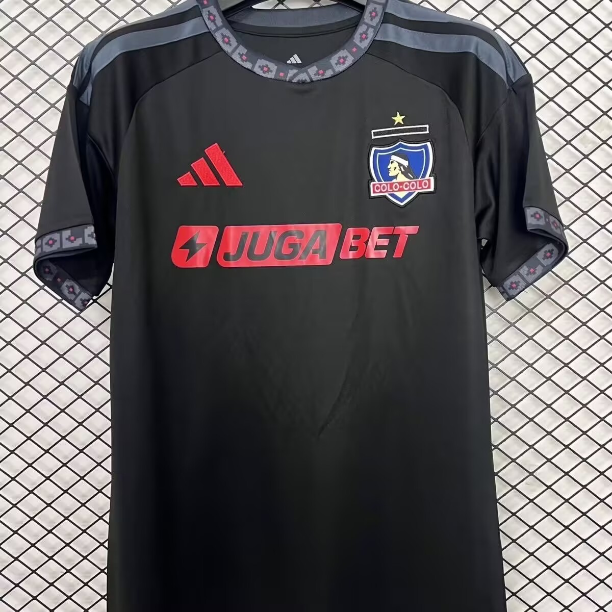 Fan version 26/27  Kolo away