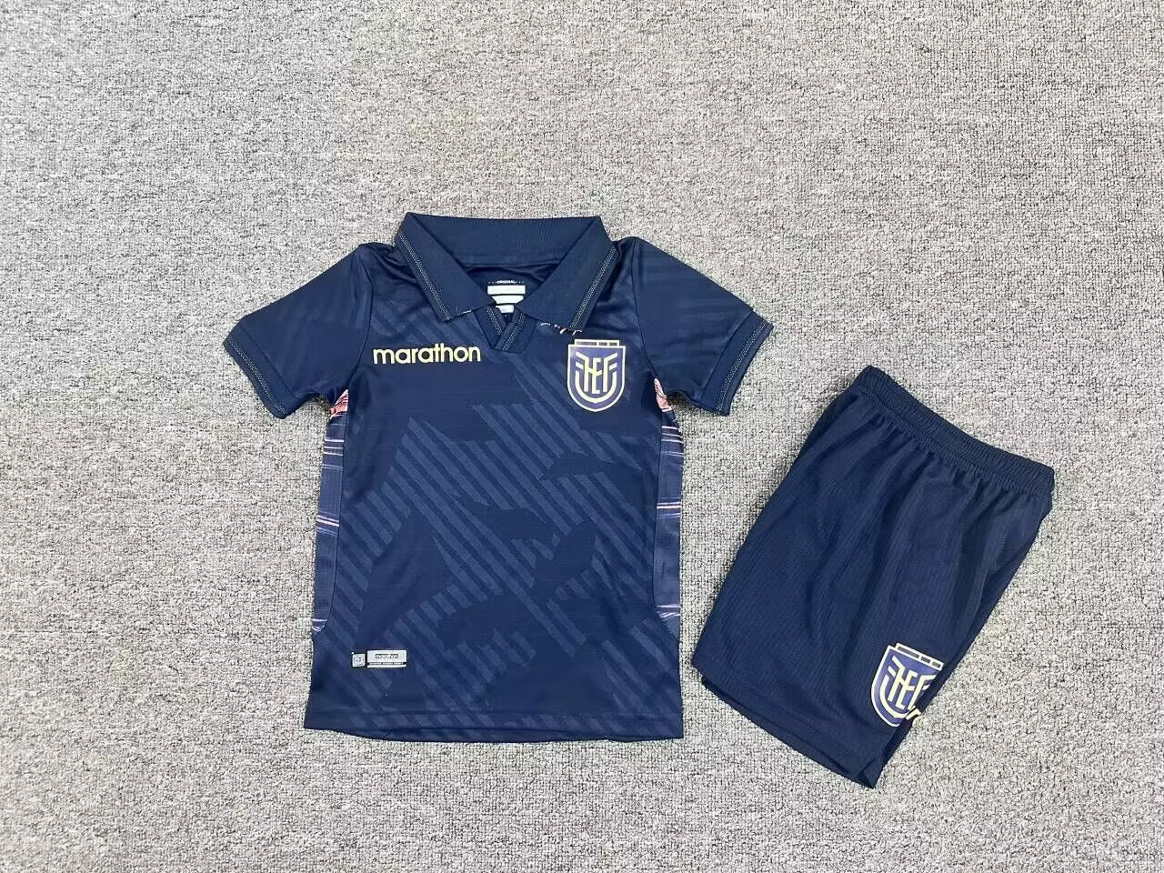 kids Kits 26/27 Ecuador away