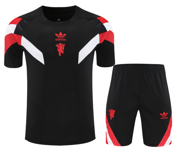 25/26 Manchester United Adults Training Kits
