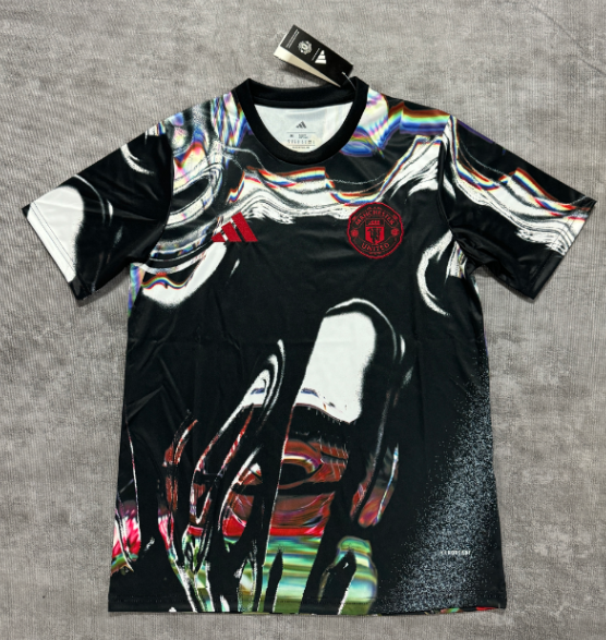 Fan version 25/26 Manchester United training suit black and white