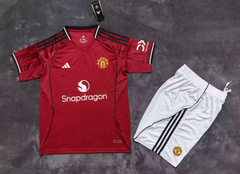 Adults kits 25/26Manchester United